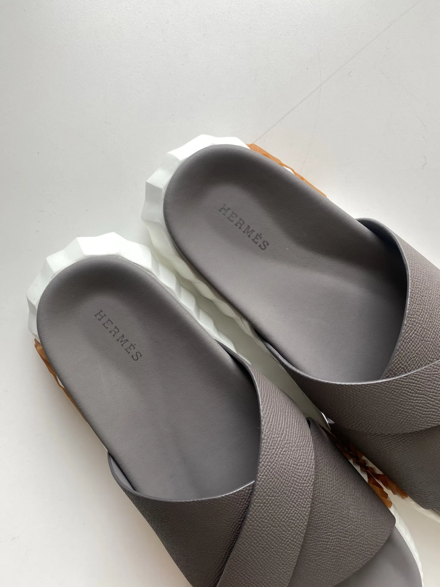 HER 27FW FGOECNM 005 슬리퍼 35