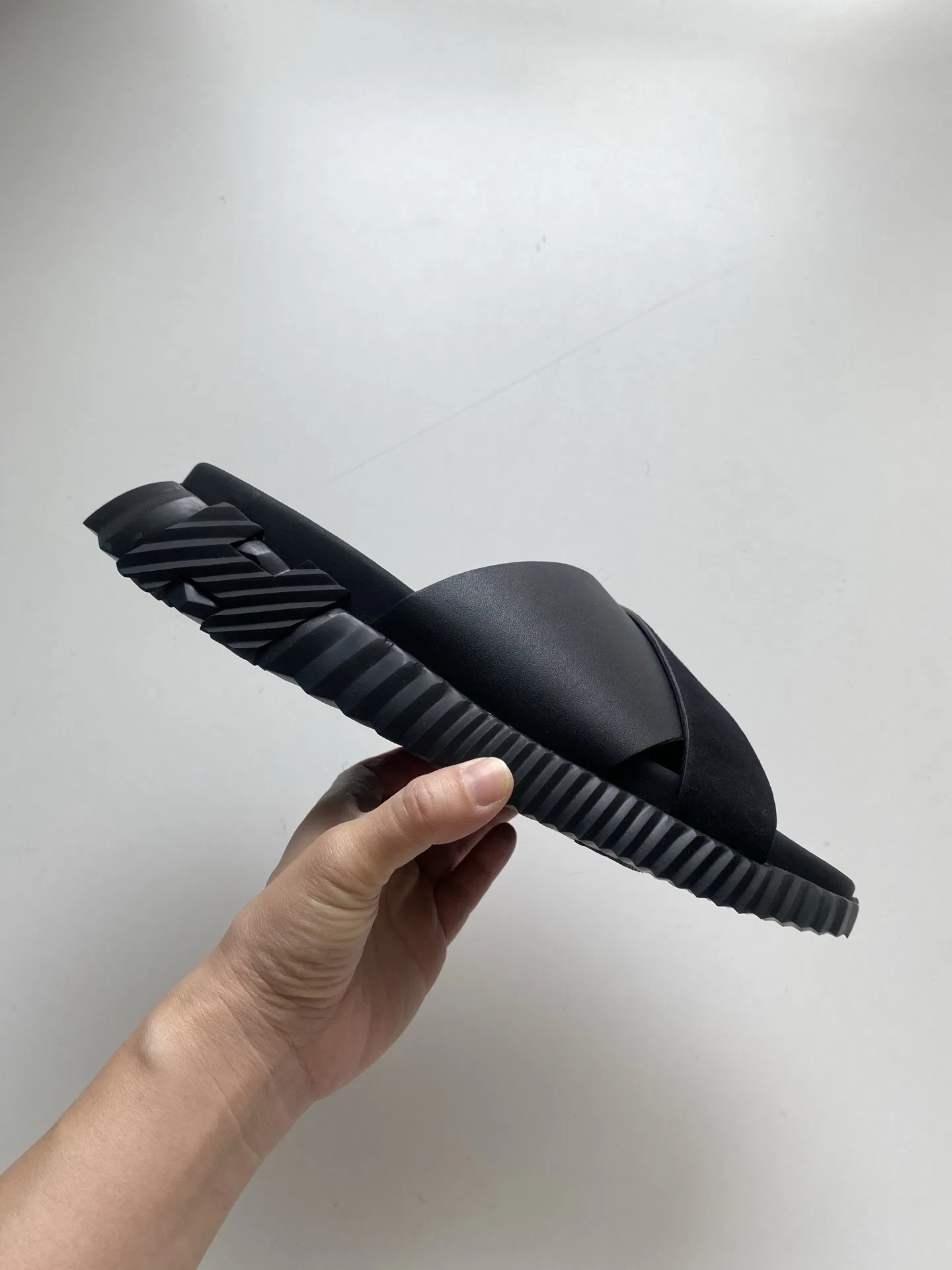 HER 27FW FGOECNM 005 슬리퍼 45