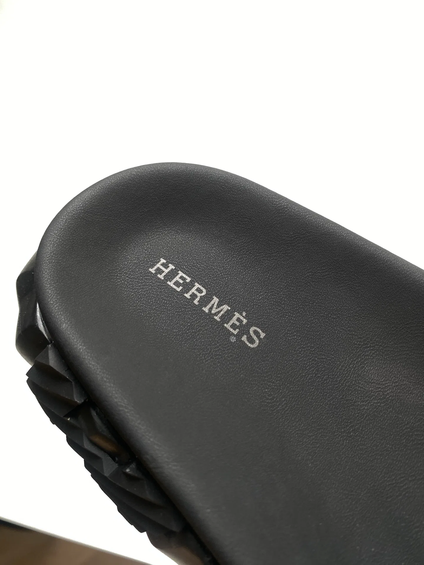 HER 27FW FGOECNM 005 슬리퍼 47