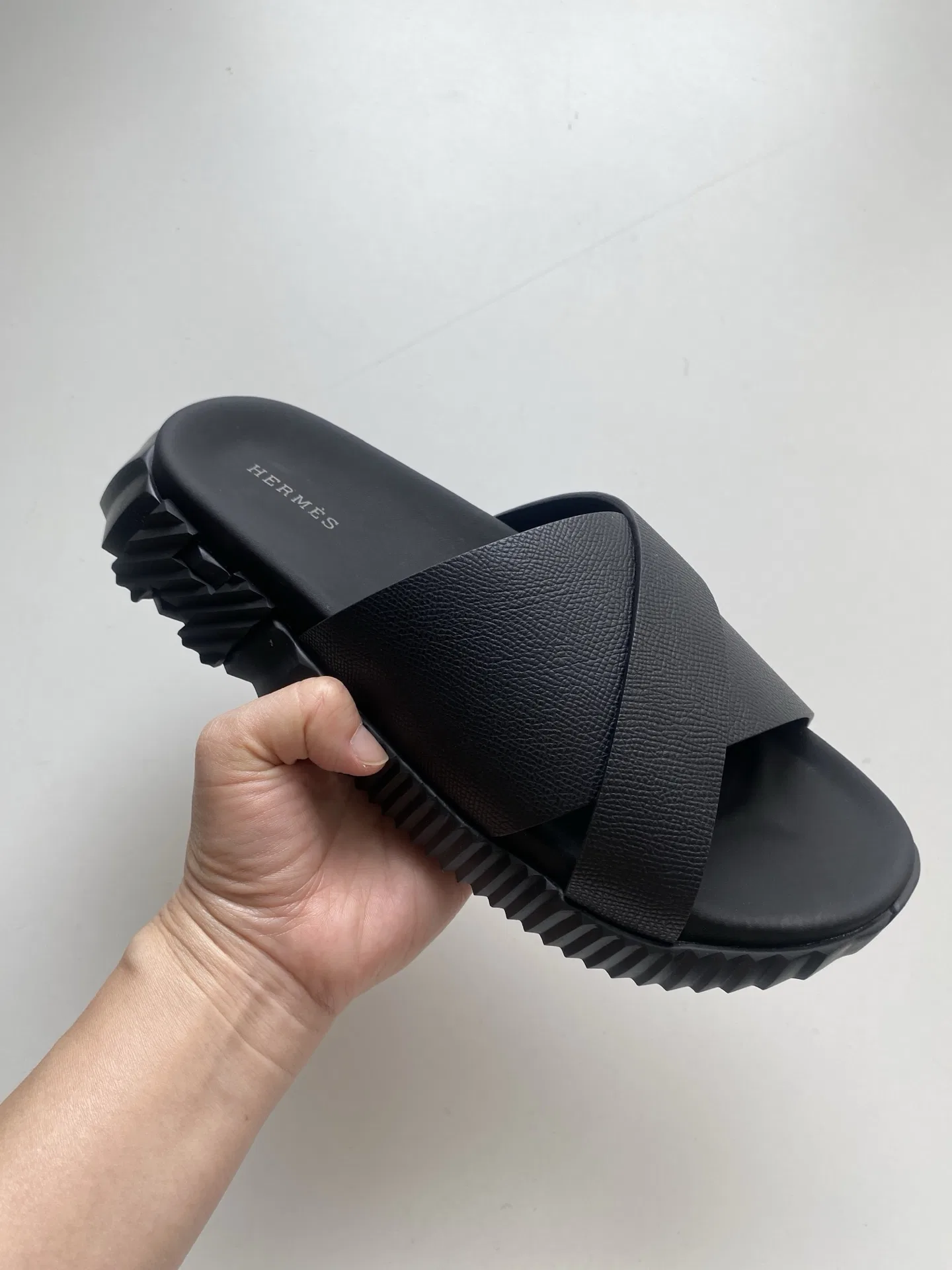 HER 27FW FGOECNM 005 슬리퍼 49
