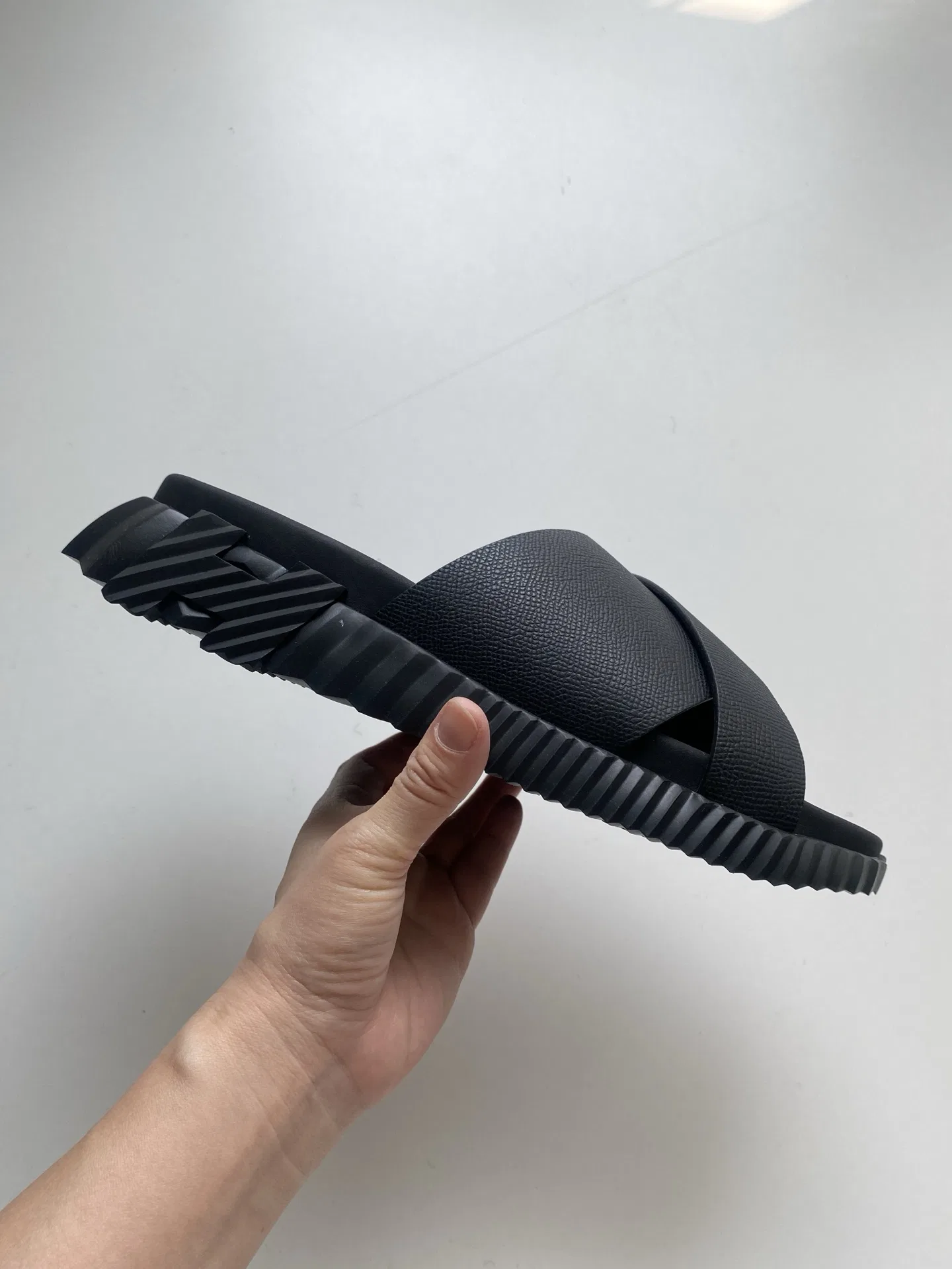 HER 27FW FGOECNM 005 슬리퍼 52