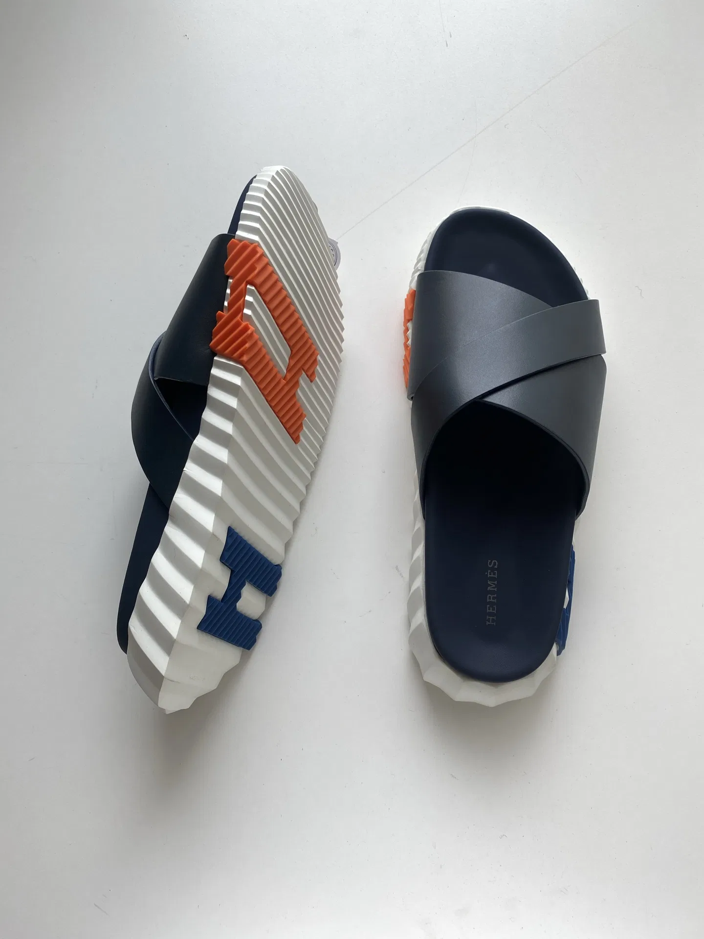 HER 27FW FGOECNM 005 슬리퍼 68