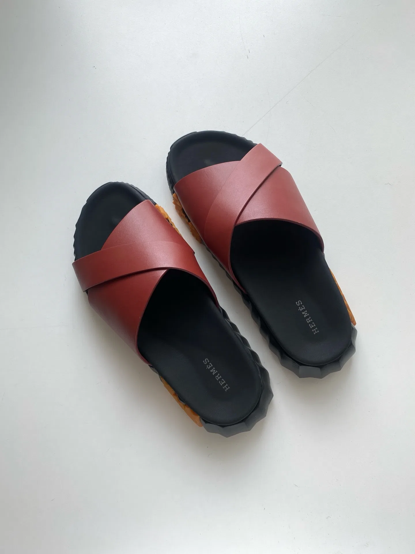 HER 27FW FGOECNM 005 슬리퍼 75