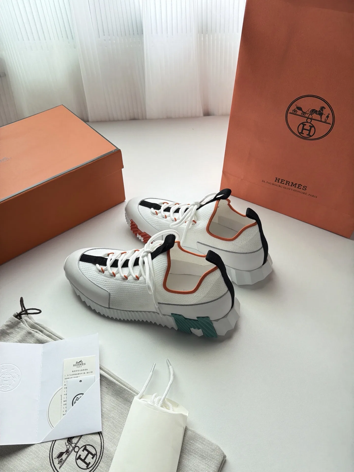 HER 27FW FGOECNM 008 스니커즈 23