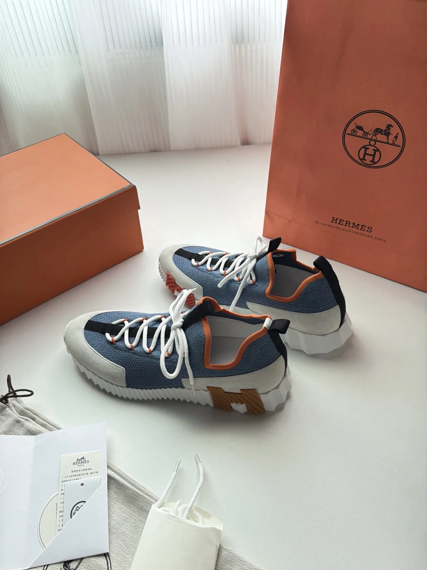 HER 27FW FGOECNM 008 스니커즈 32