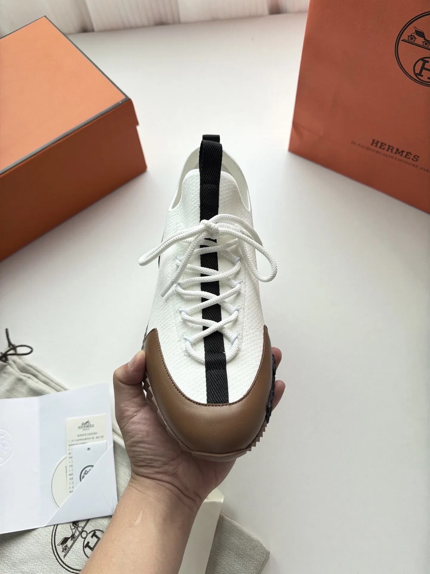 HER 27FW FGOECNM 008 스니커즈 39
