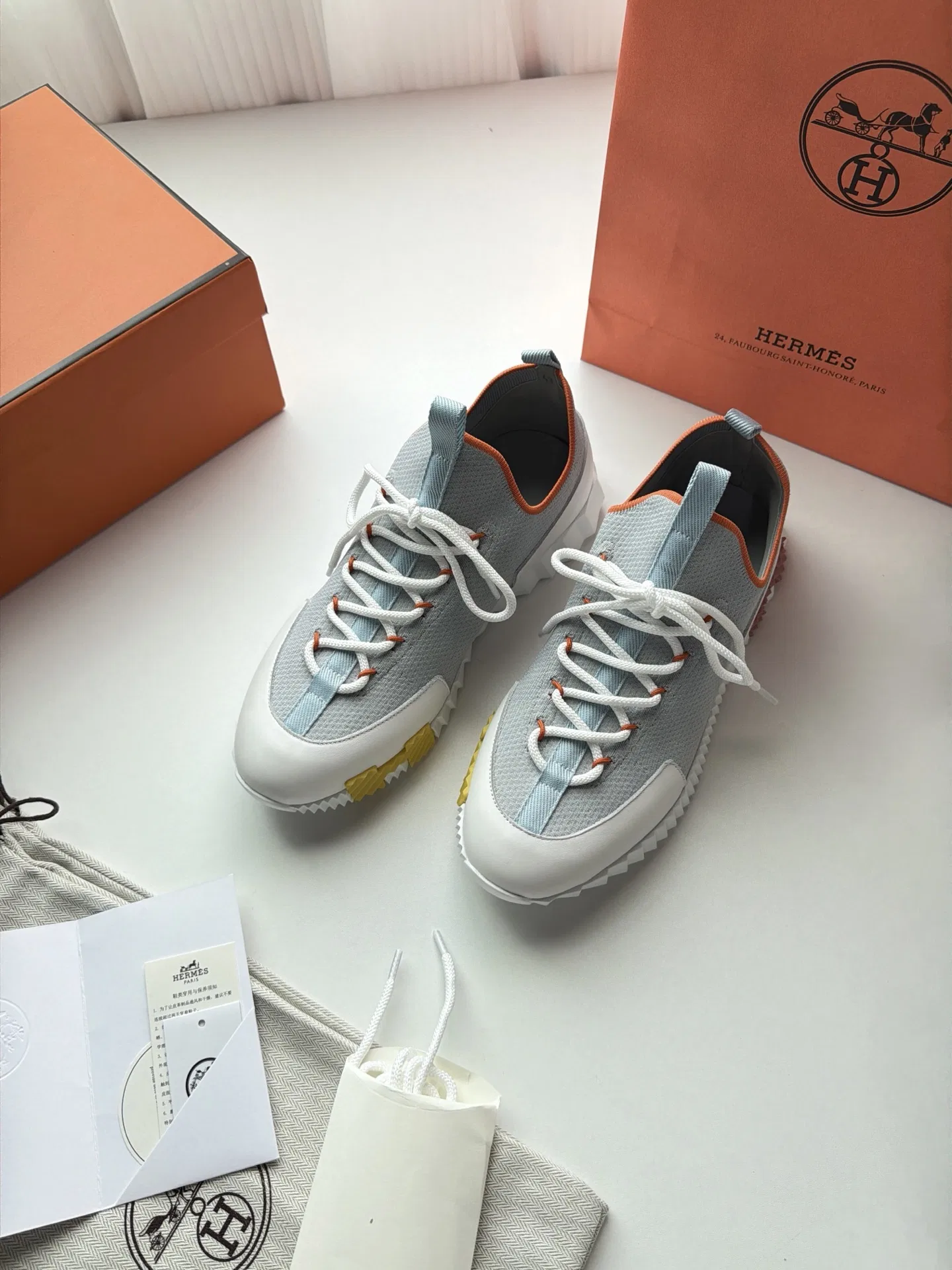 HER 27FW FGOECNM 008 스니커즈 57