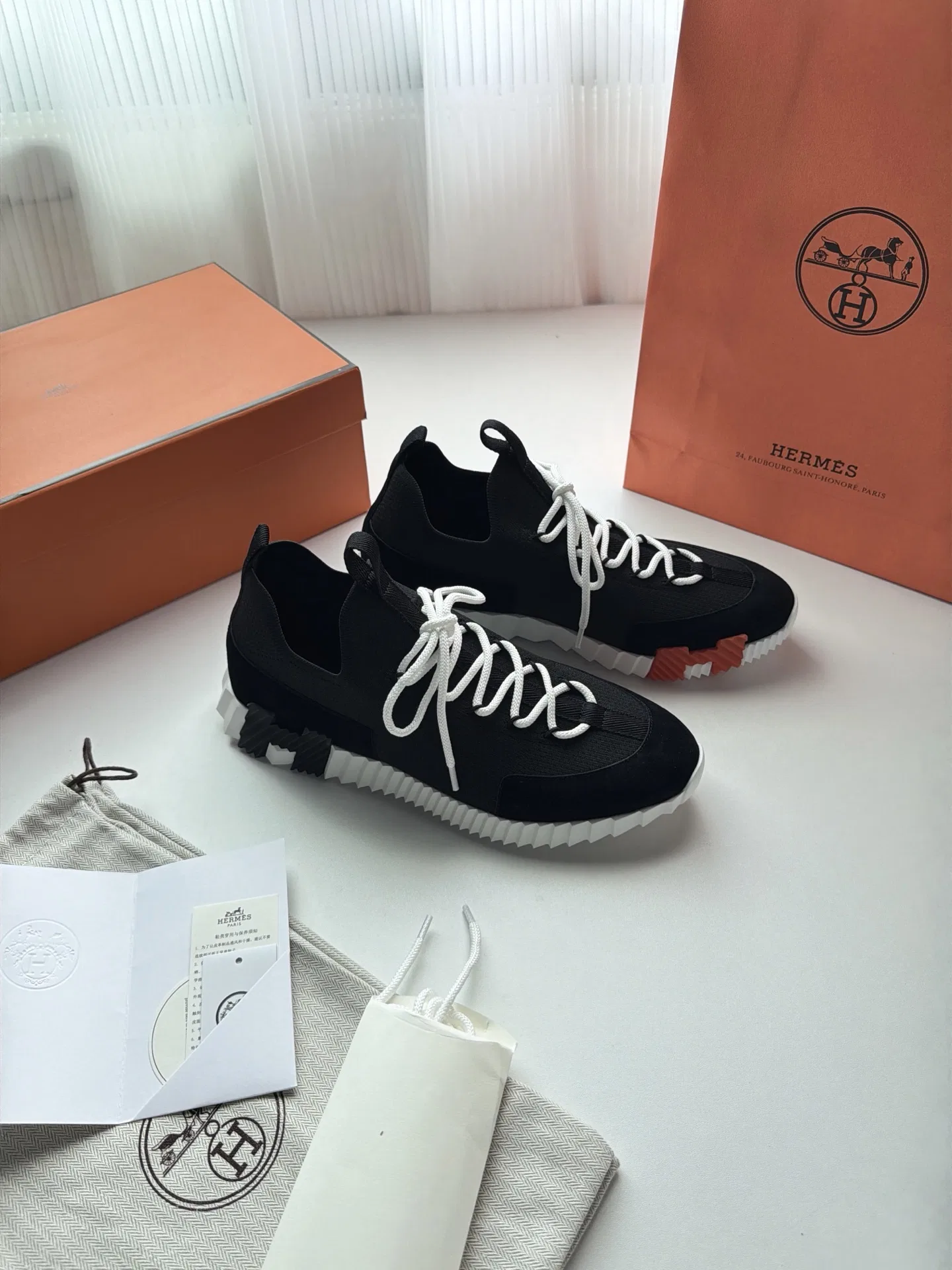 HER 27FW FGOECNM 008 스니커즈 66