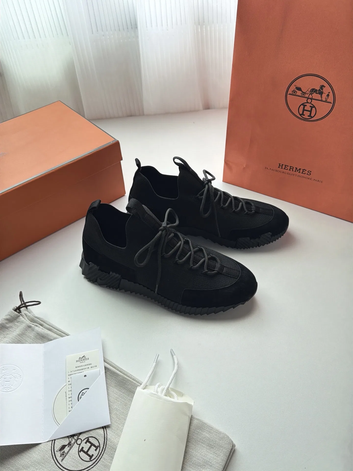 HER 27FW FGOECNM 008 스니커즈 90