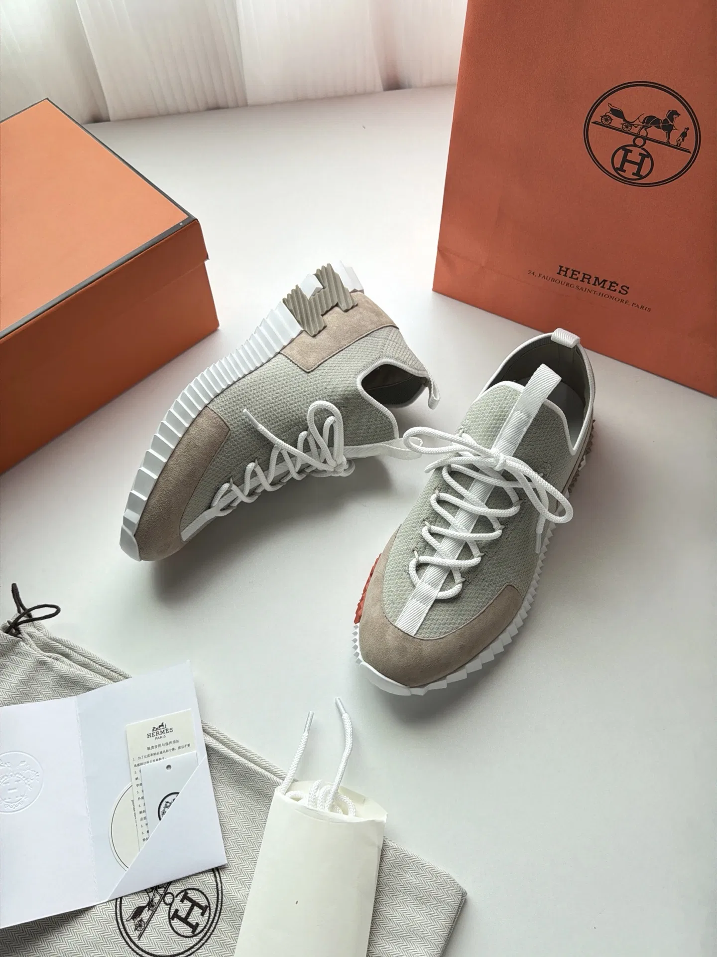 HER 27FW FGOECNM 008 스니커즈 104