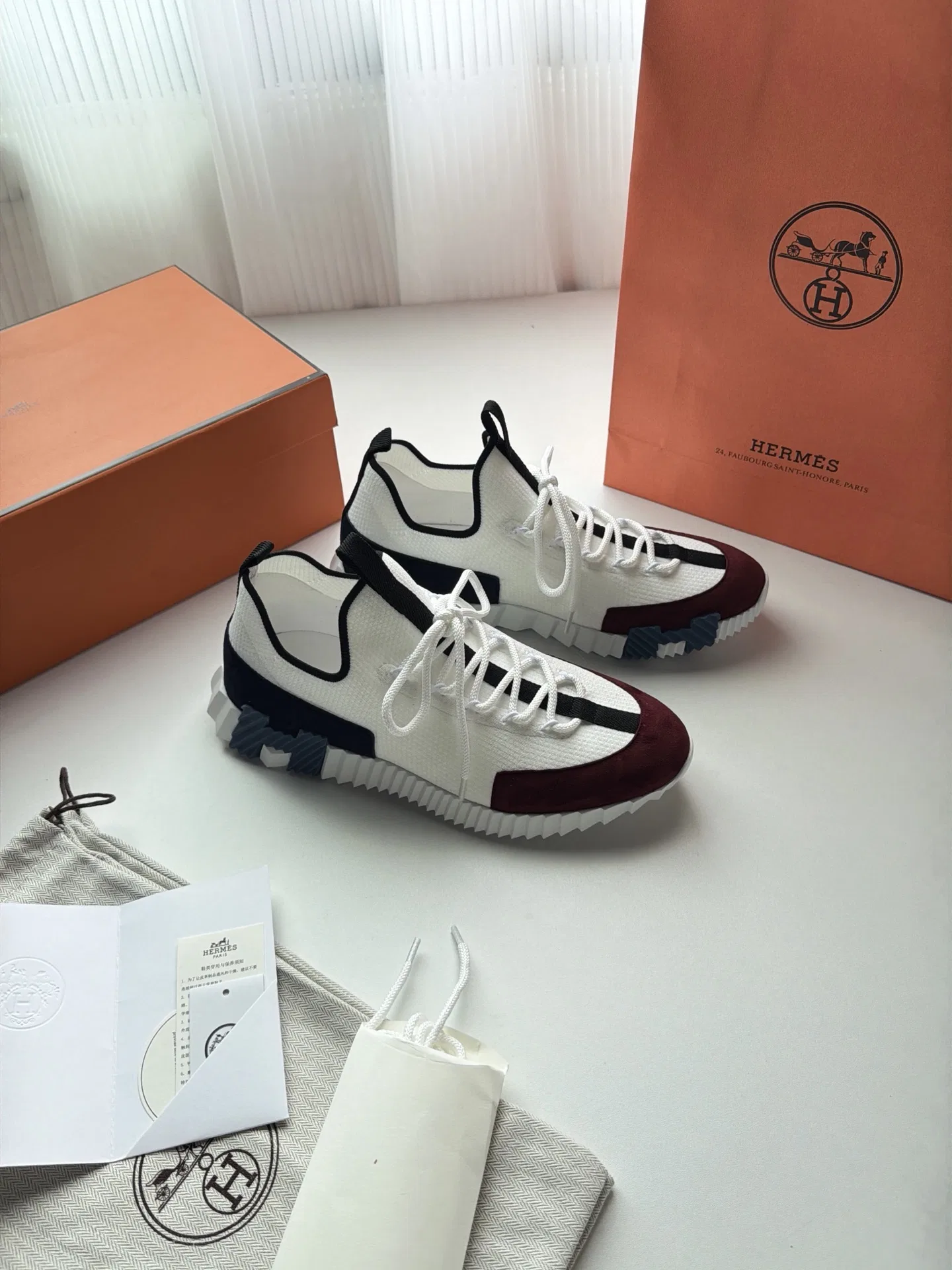 HER 27FW FGOECNM 008 스니커즈 113