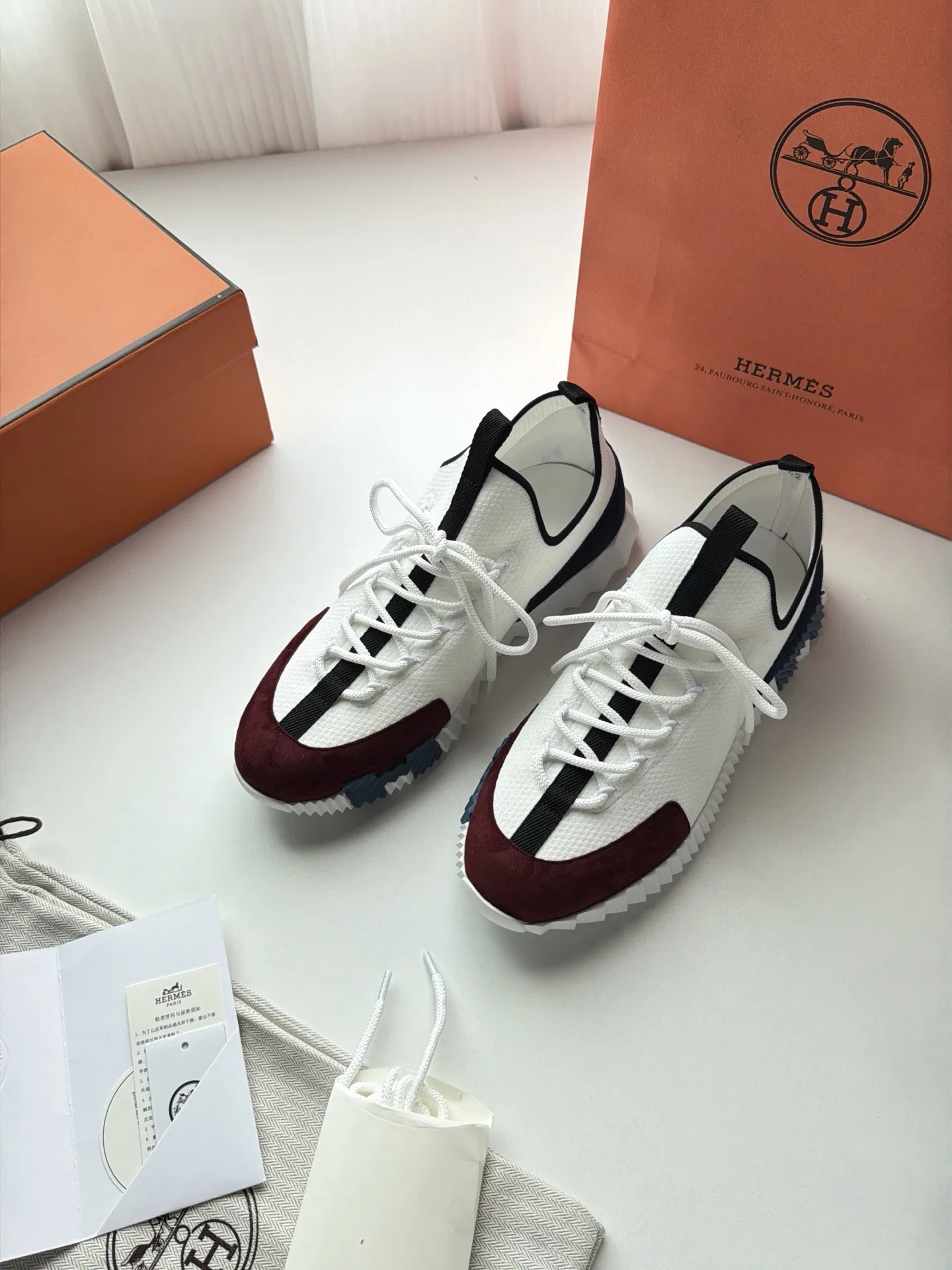 HER 27FW FGOECNM 008 스니커즈 114