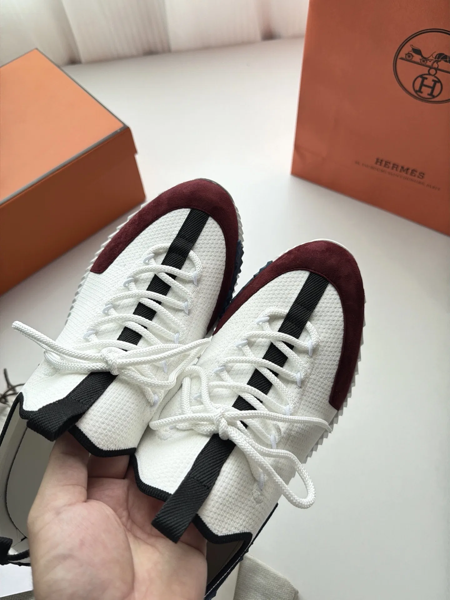 HER 27FW FGOECNM 008 스니커즈 116