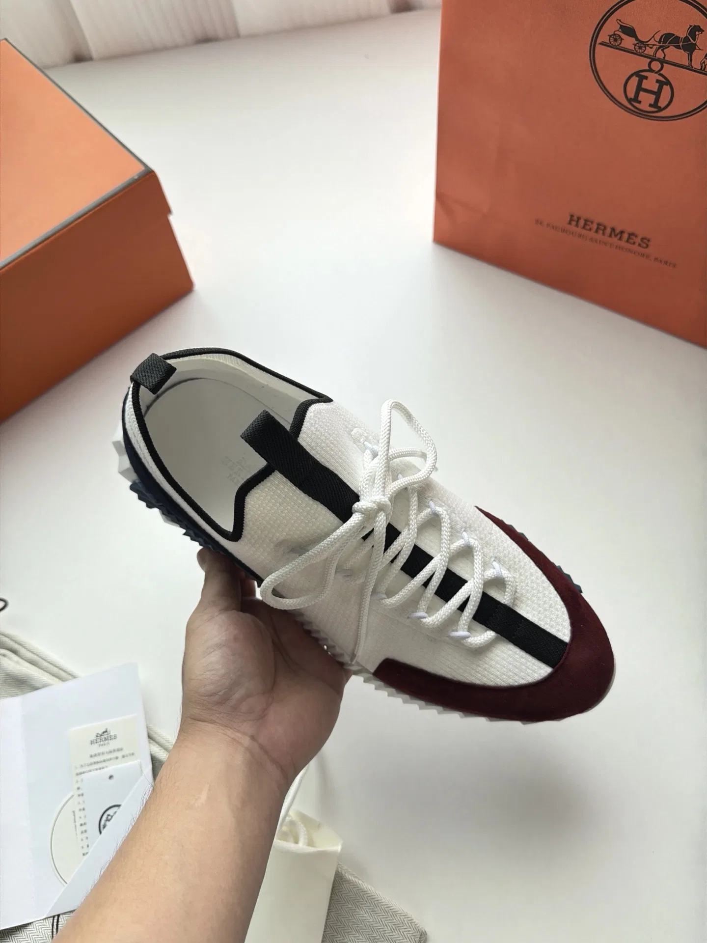HER 27FW FGOECNM 008 스니커즈 120