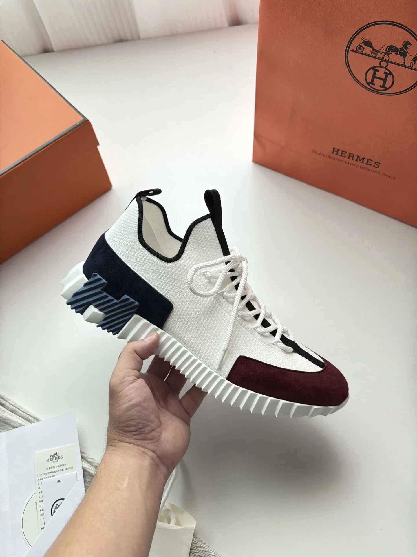 HER 27FW FGOECNM 008 스니커즈 122