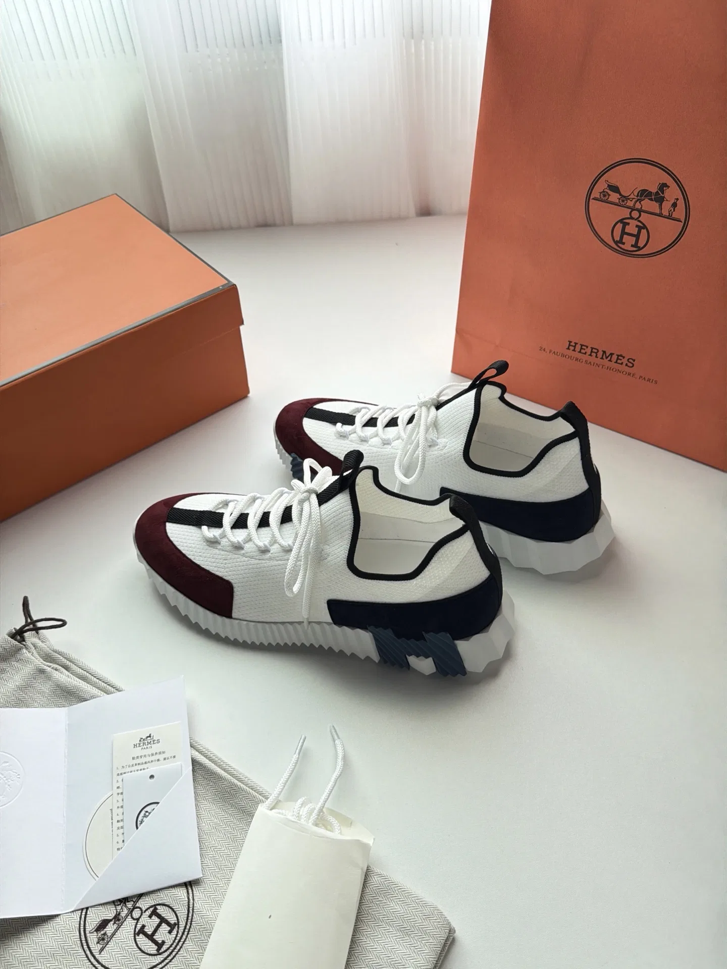 HER 27FW FGOECNM 008 스니커즈 124