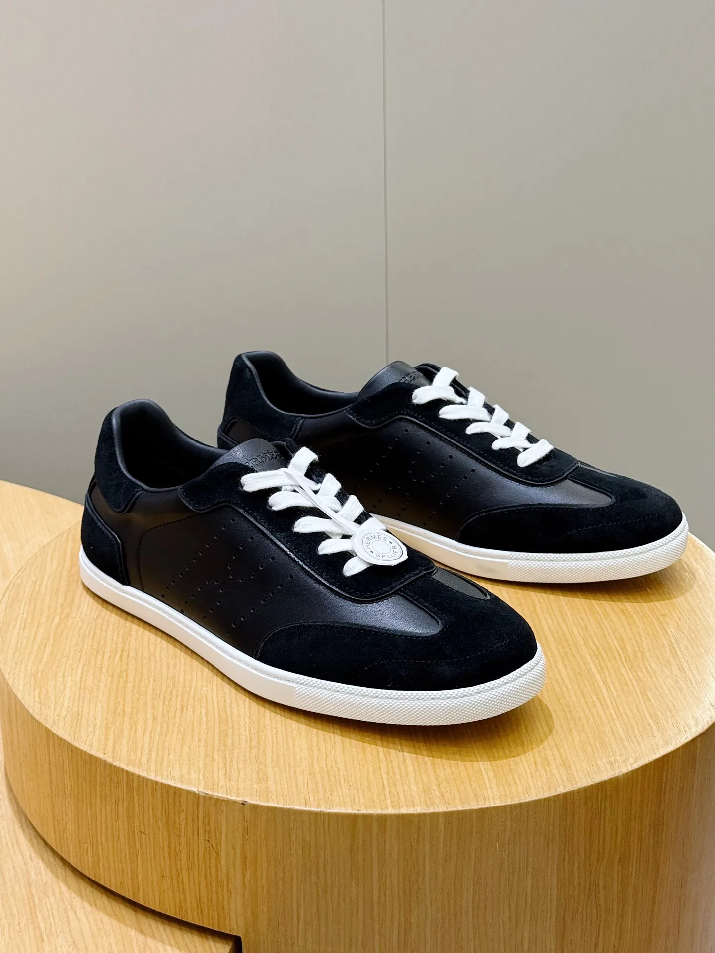 HER 27FW FGOECNM 009 스니커즈 20