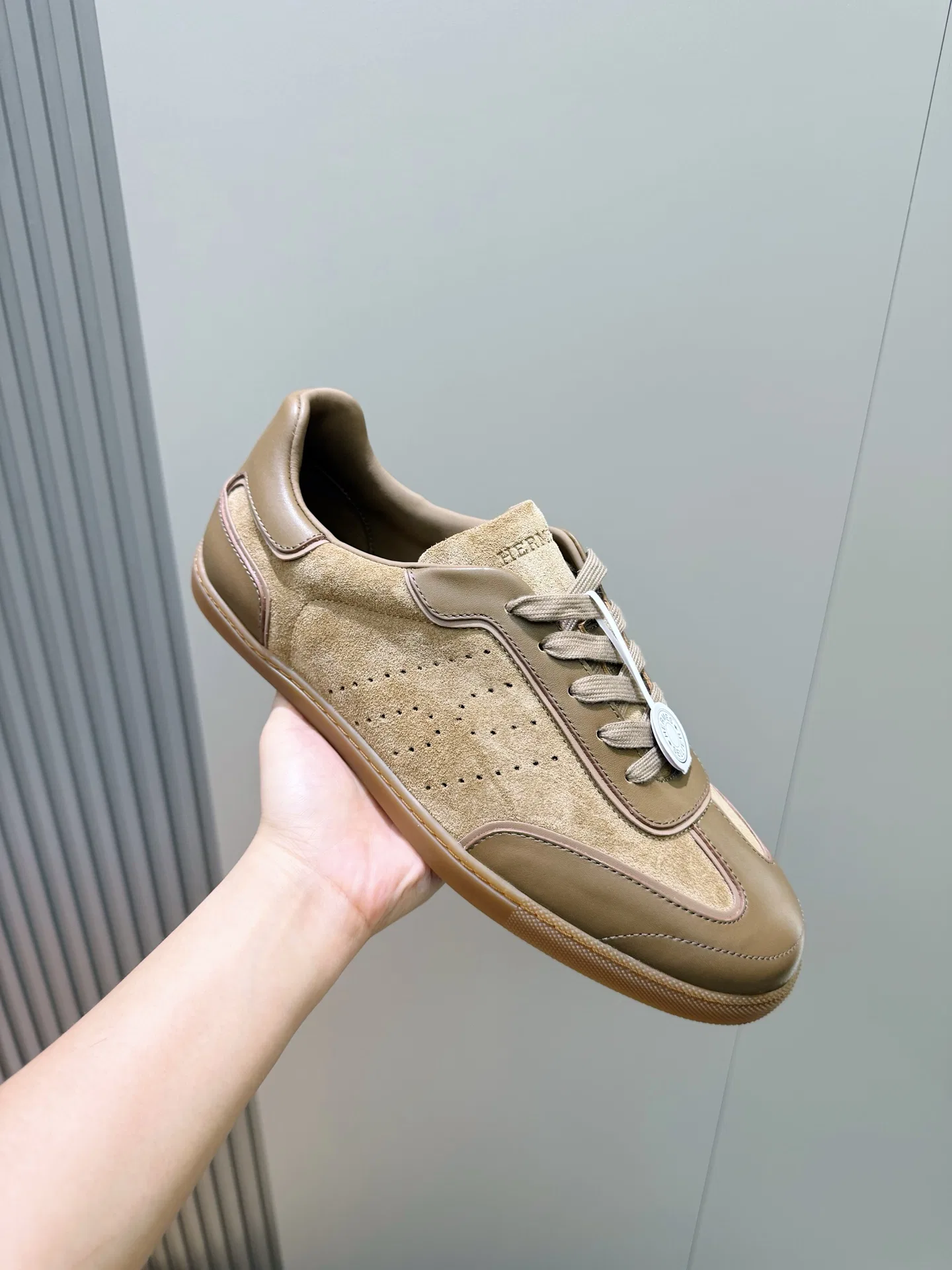 HER 27FW FGOECNM 009 스니커즈 31