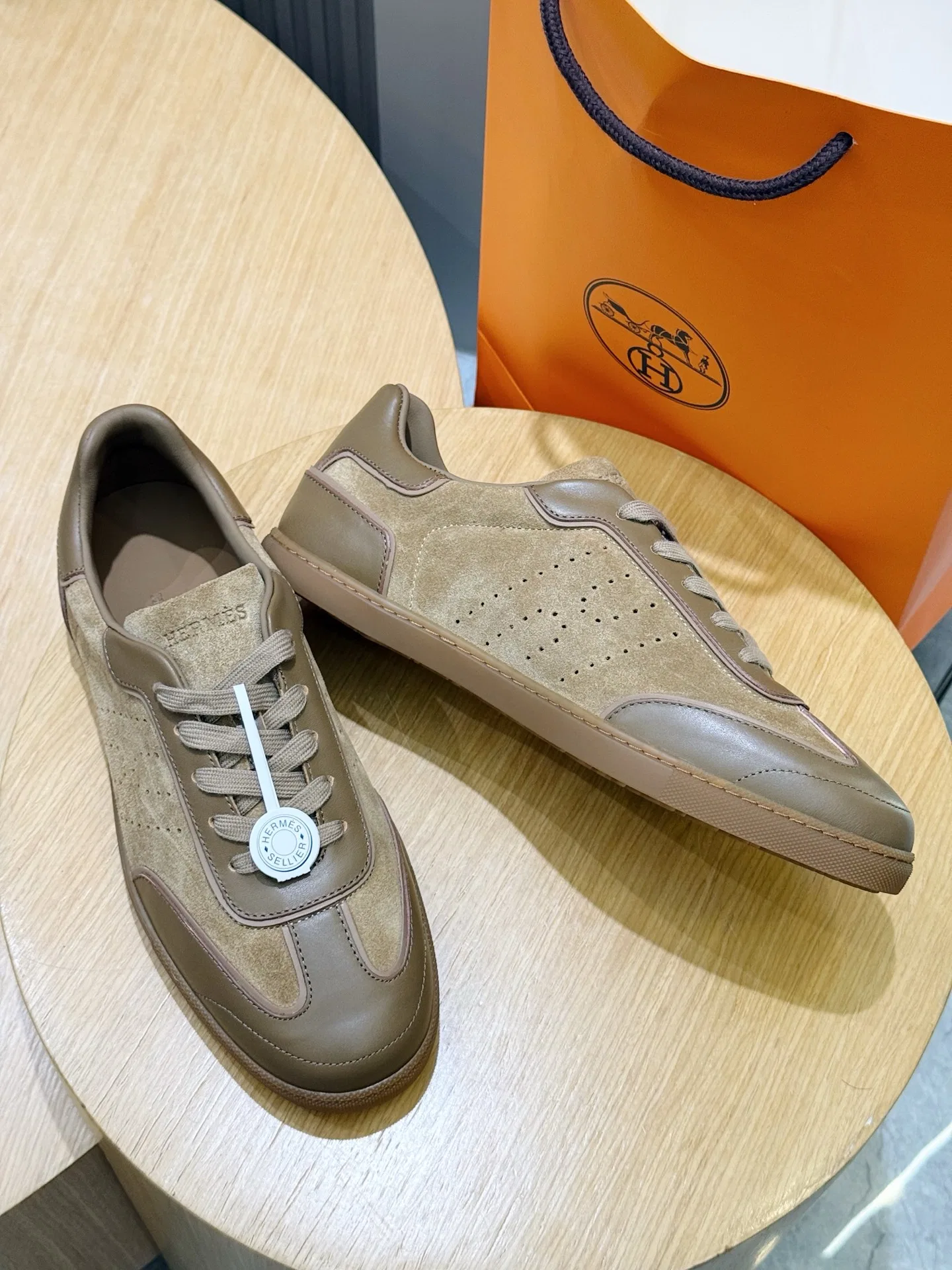 HER 27FW FGOECNM 009 스니커즈 33