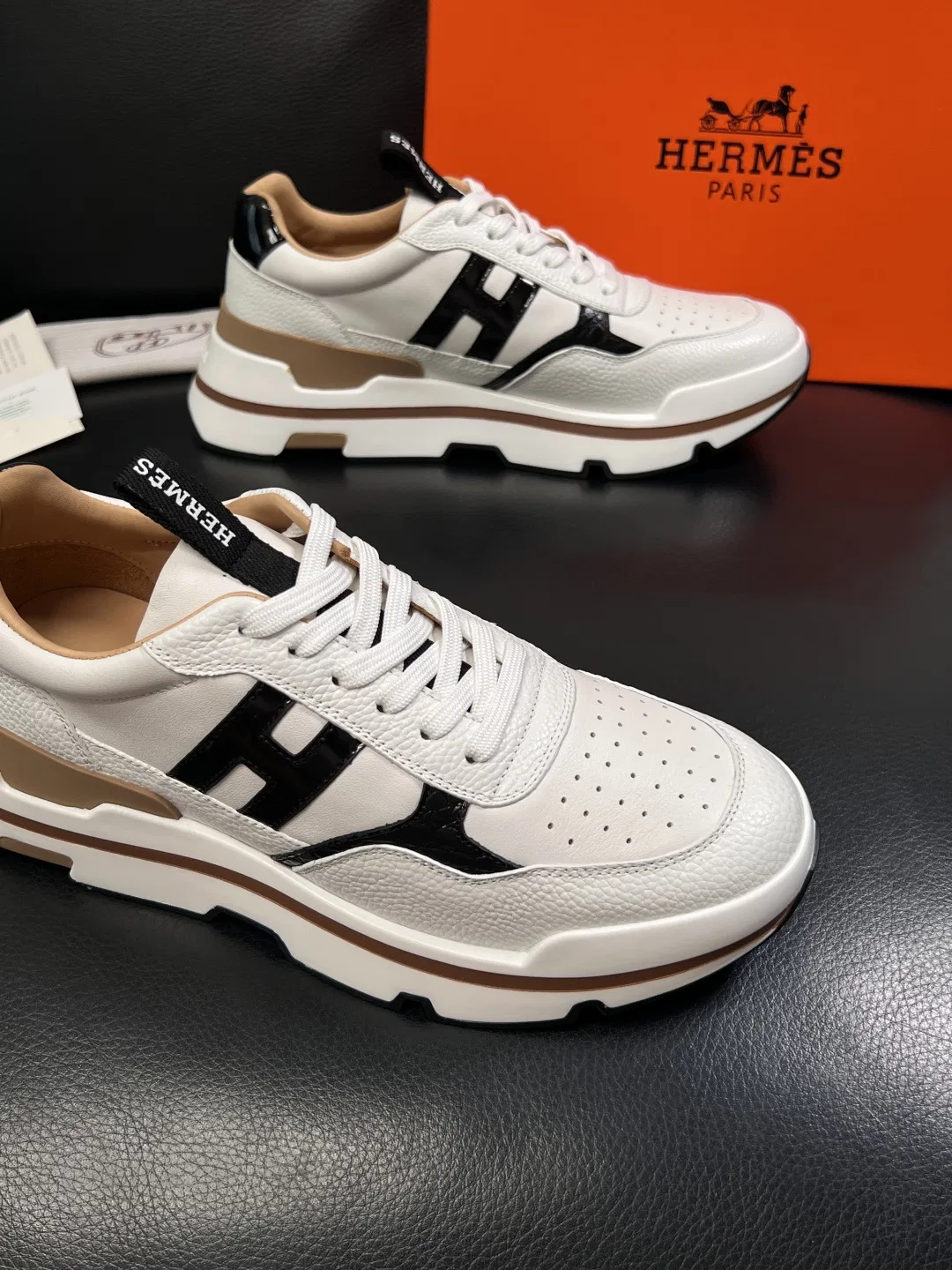 HER 27FW FGOECNM 010 스니커즈 15