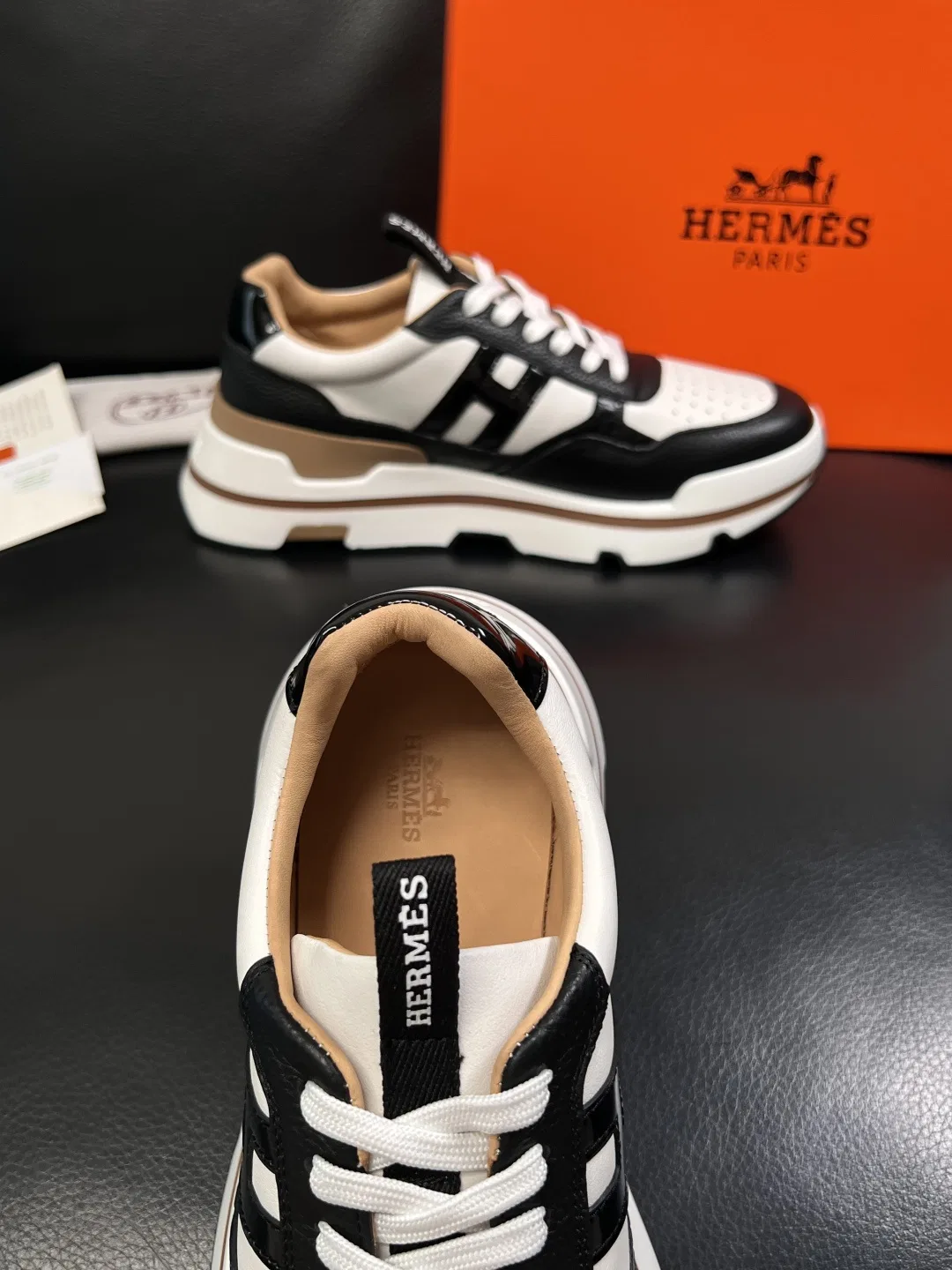 HER 27FW FGOECNM 010 스니커즈 25