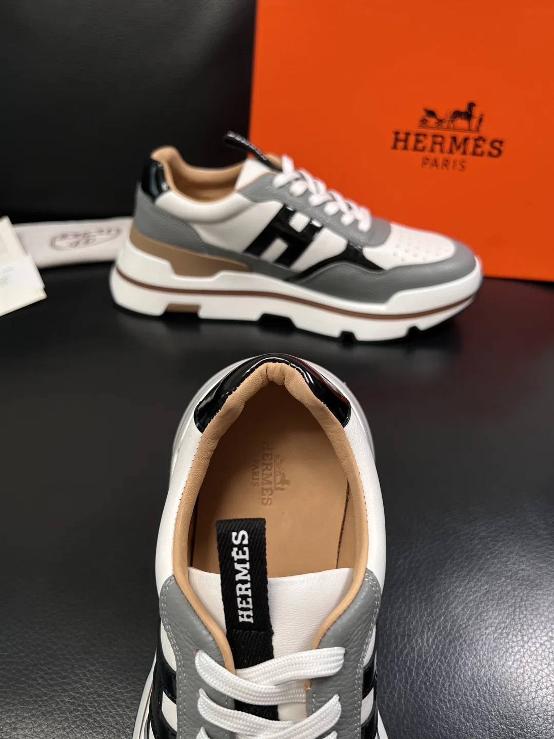 HER 27FW FGOECNM 010 스니커즈 34