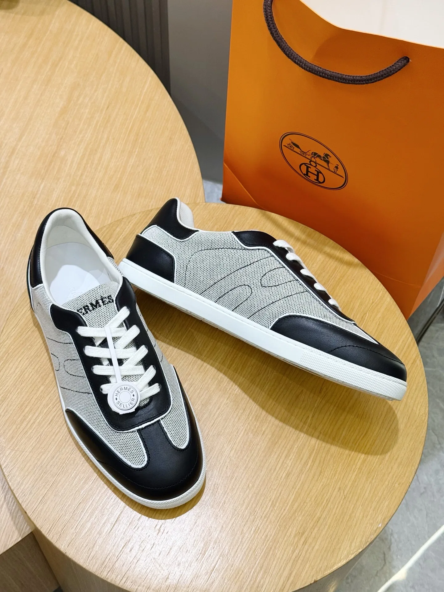 HER 27FW FGOECNM 011 스니커즈 7