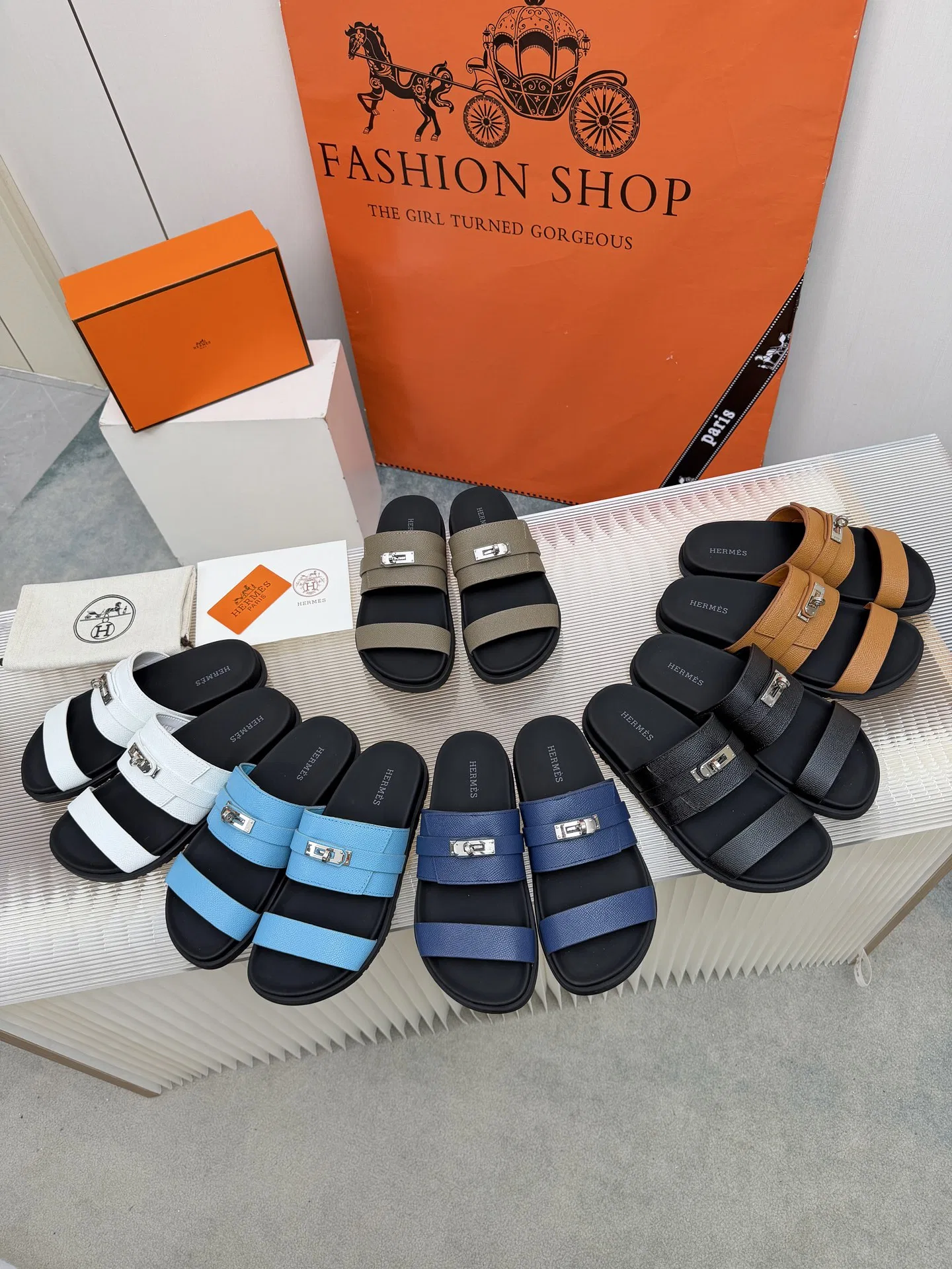 HER 27FW FGOECNM 012 슬리퍼 9