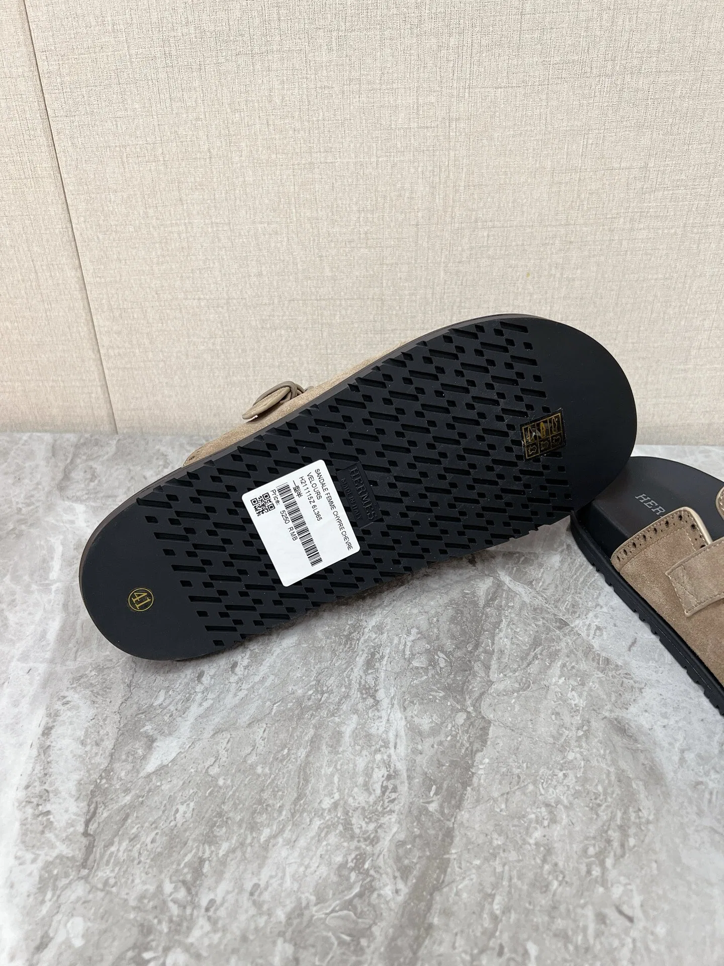 HER 27FW FGOECNM 017 슬리퍼 9