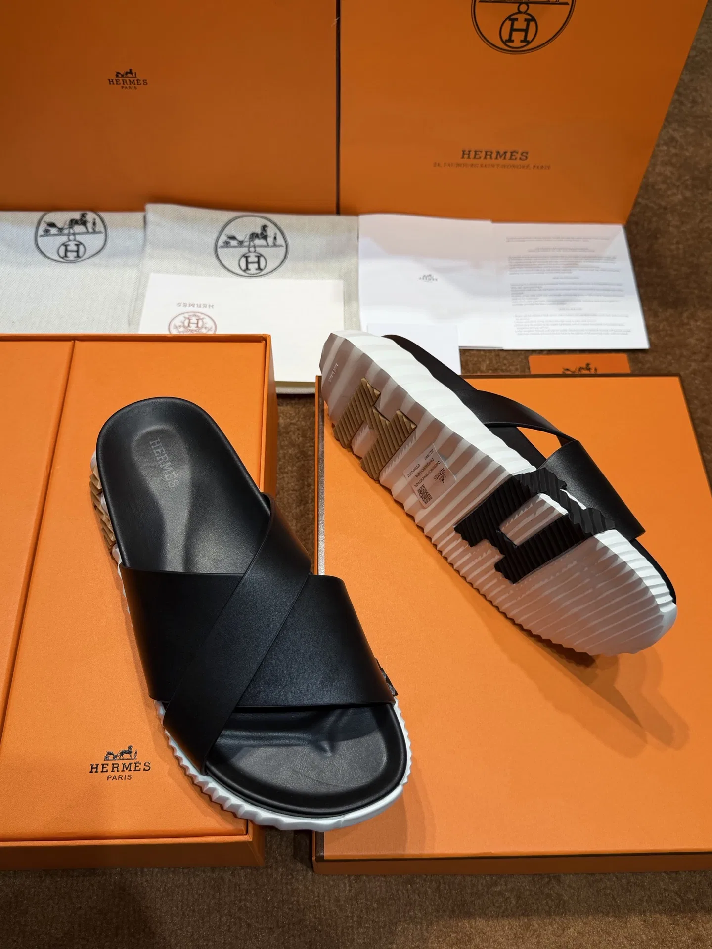 HER 27FW FGOECNM 018 슬리퍼 7