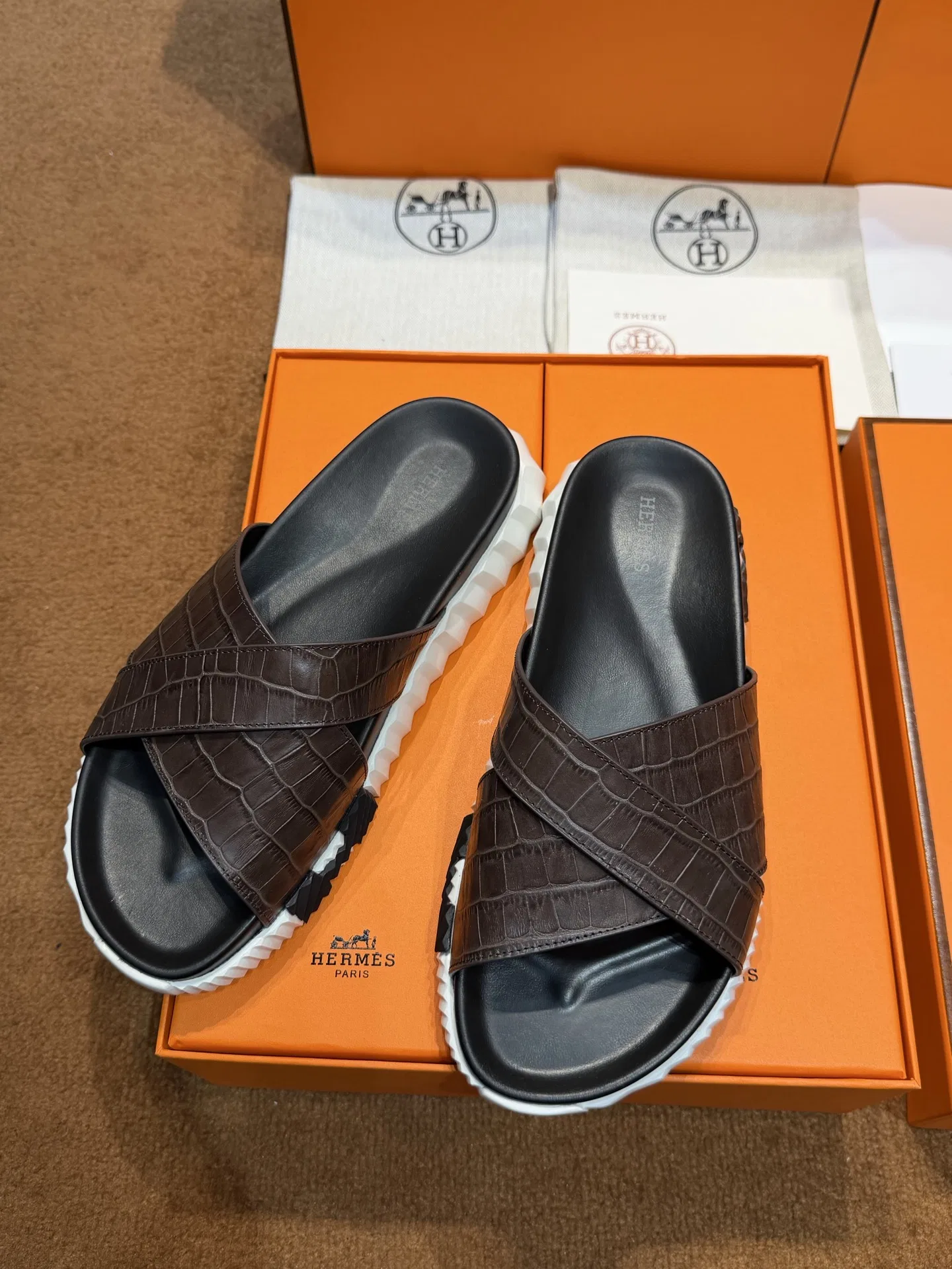 HER 27FW FGOECNM 018 슬리퍼 14