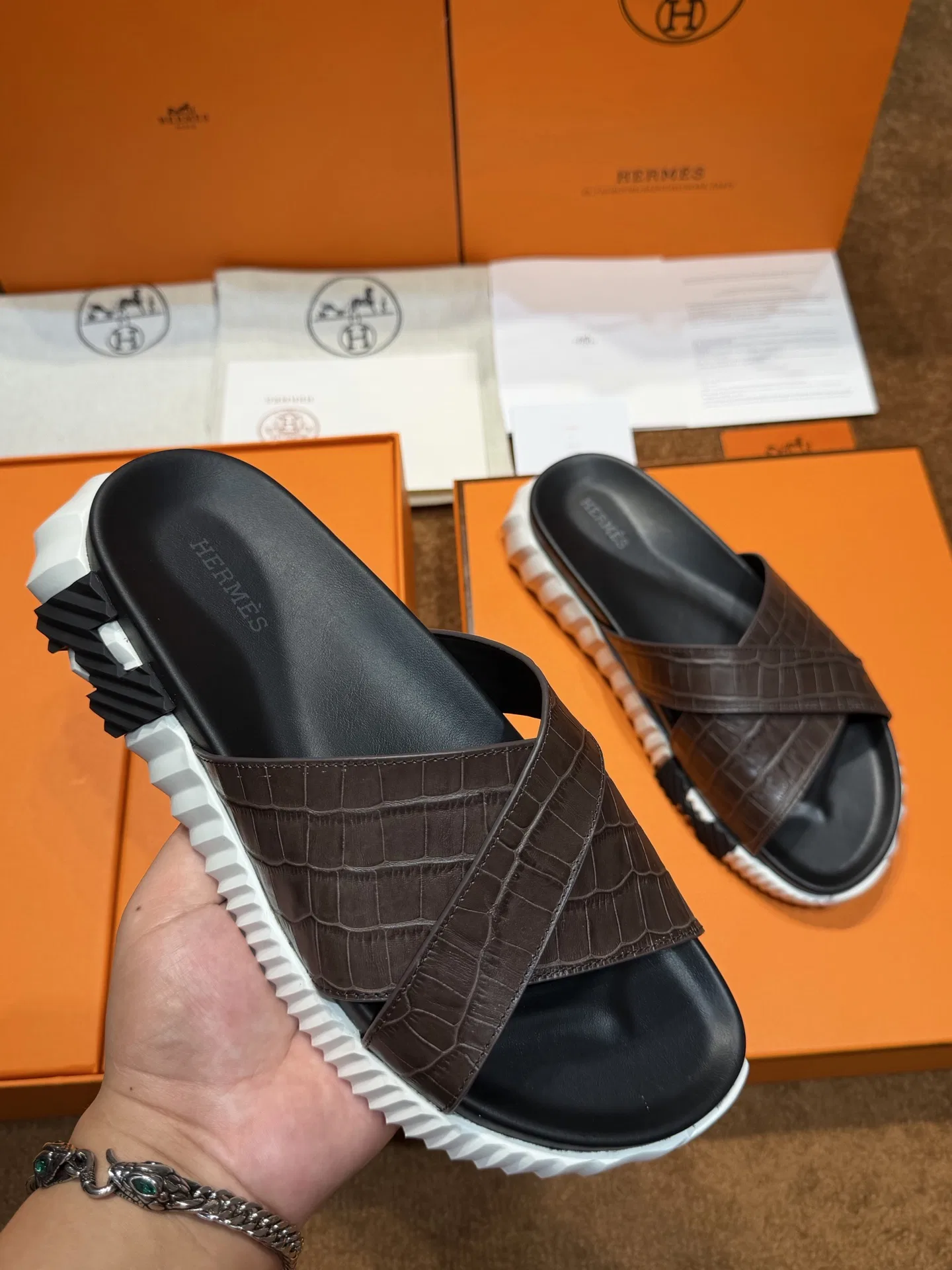 HER 27FW FGOECNM 018 슬리퍼 17