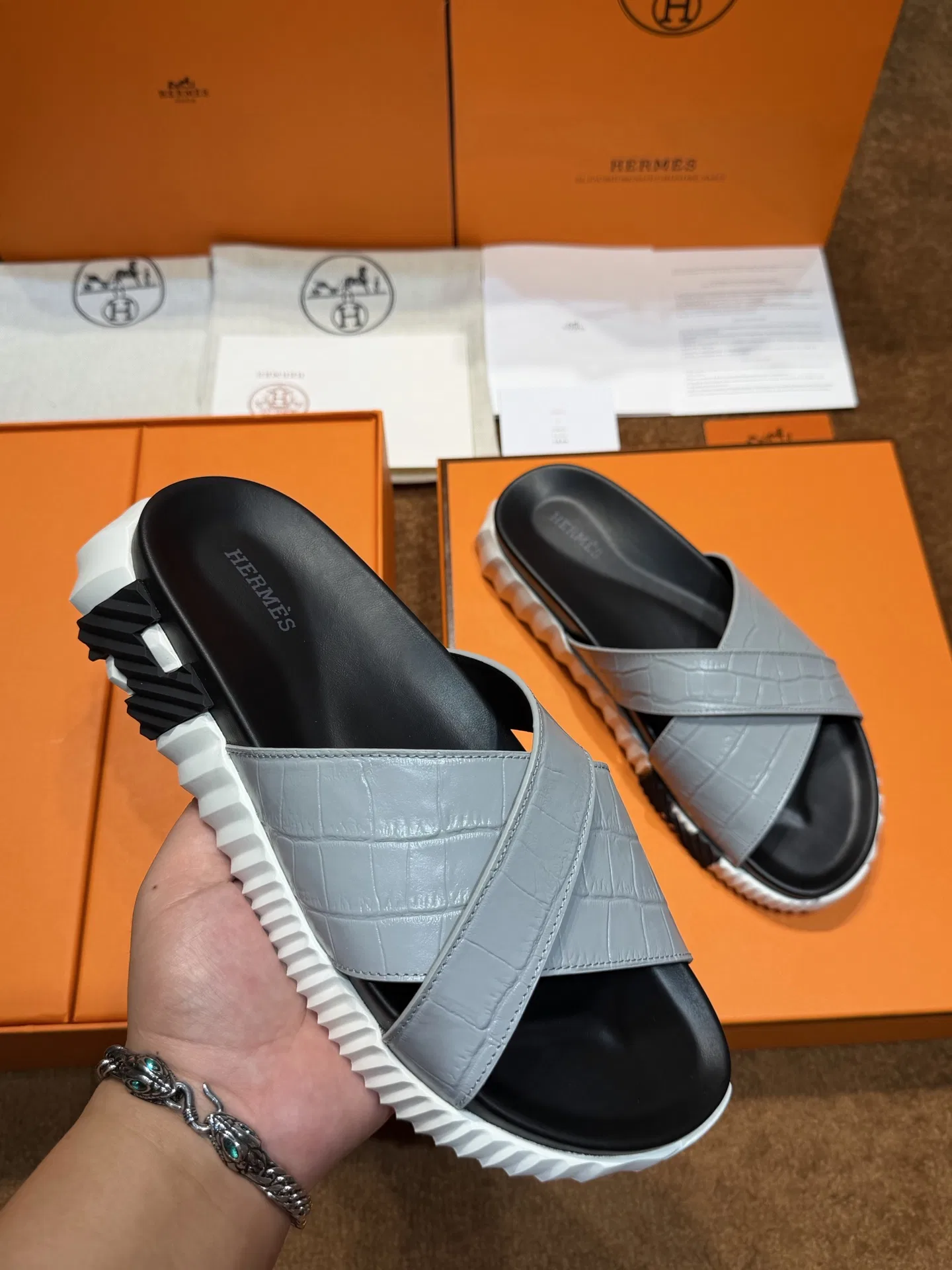 HER 27FW FGOECNM 018 슬리퍼 23
