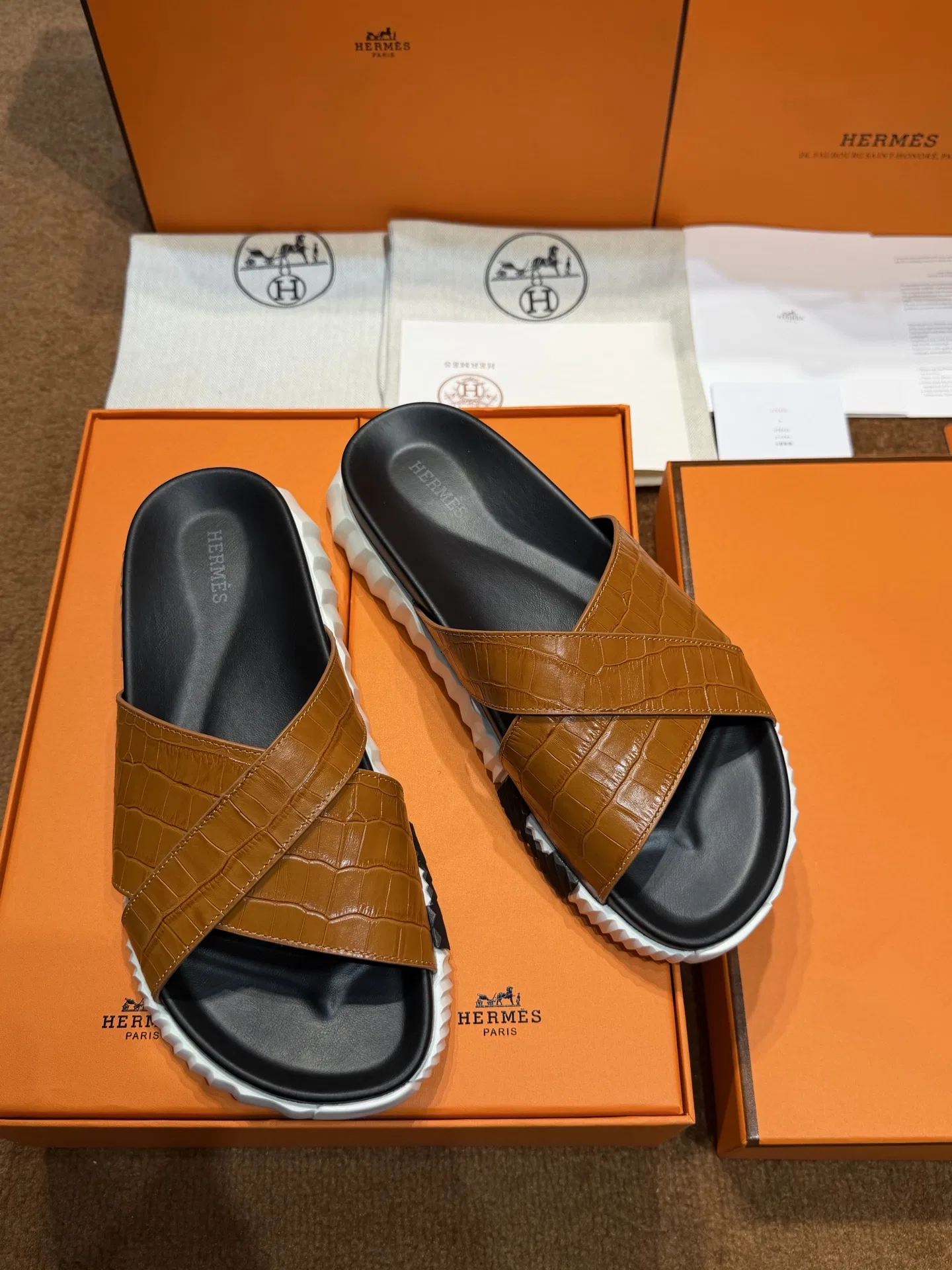 HER 27FW FGOECNM 018 슬리퍼 27