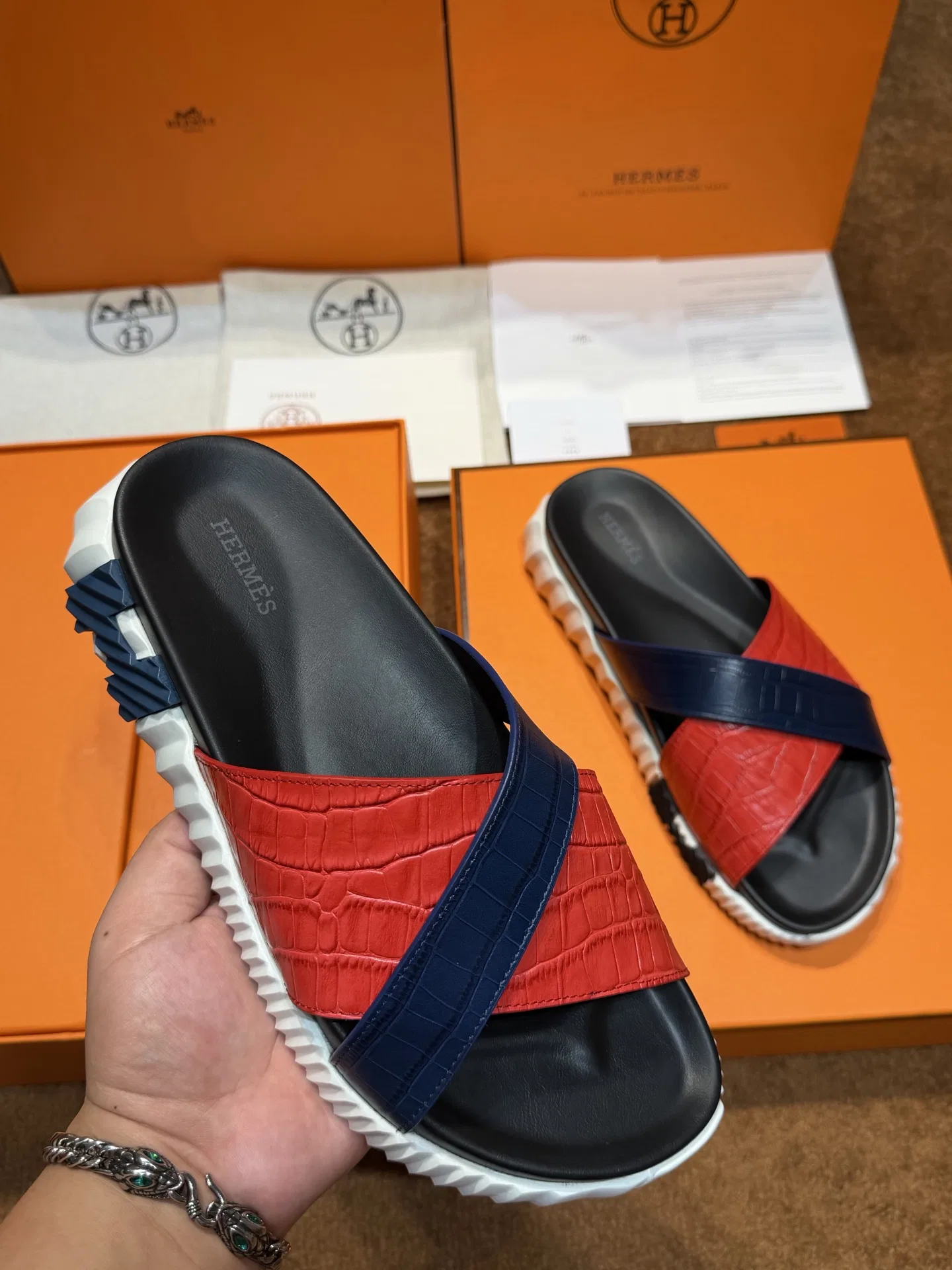 HER 27FW FGOECNM 018 슬리퍼 36