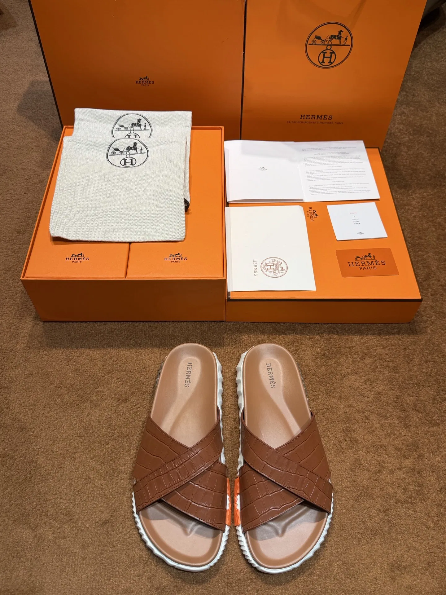 HER 27FW FGOECNM 018 슬리퍼 38