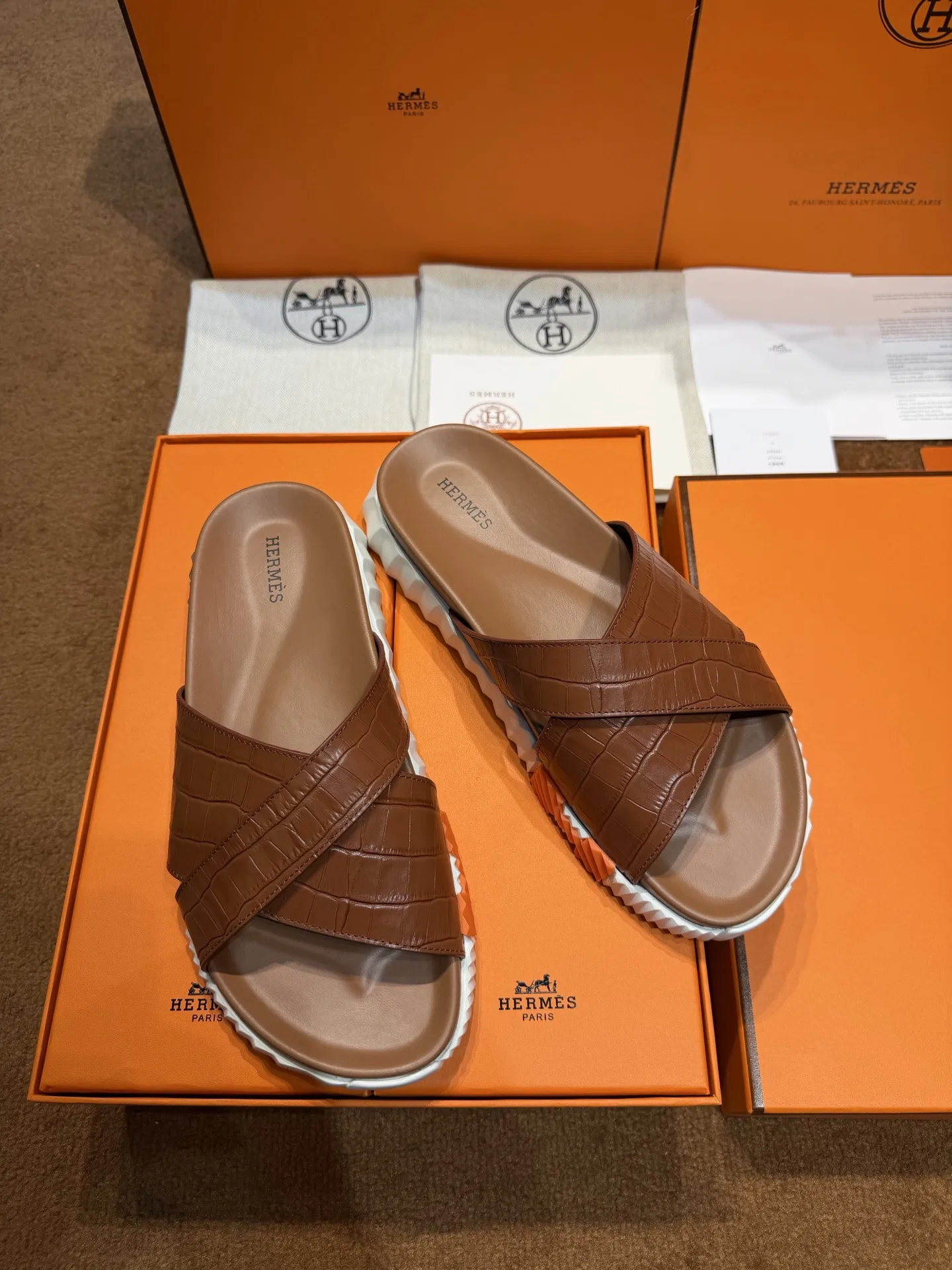 HER 27FW FGOECNM 018 슬리퍼 40