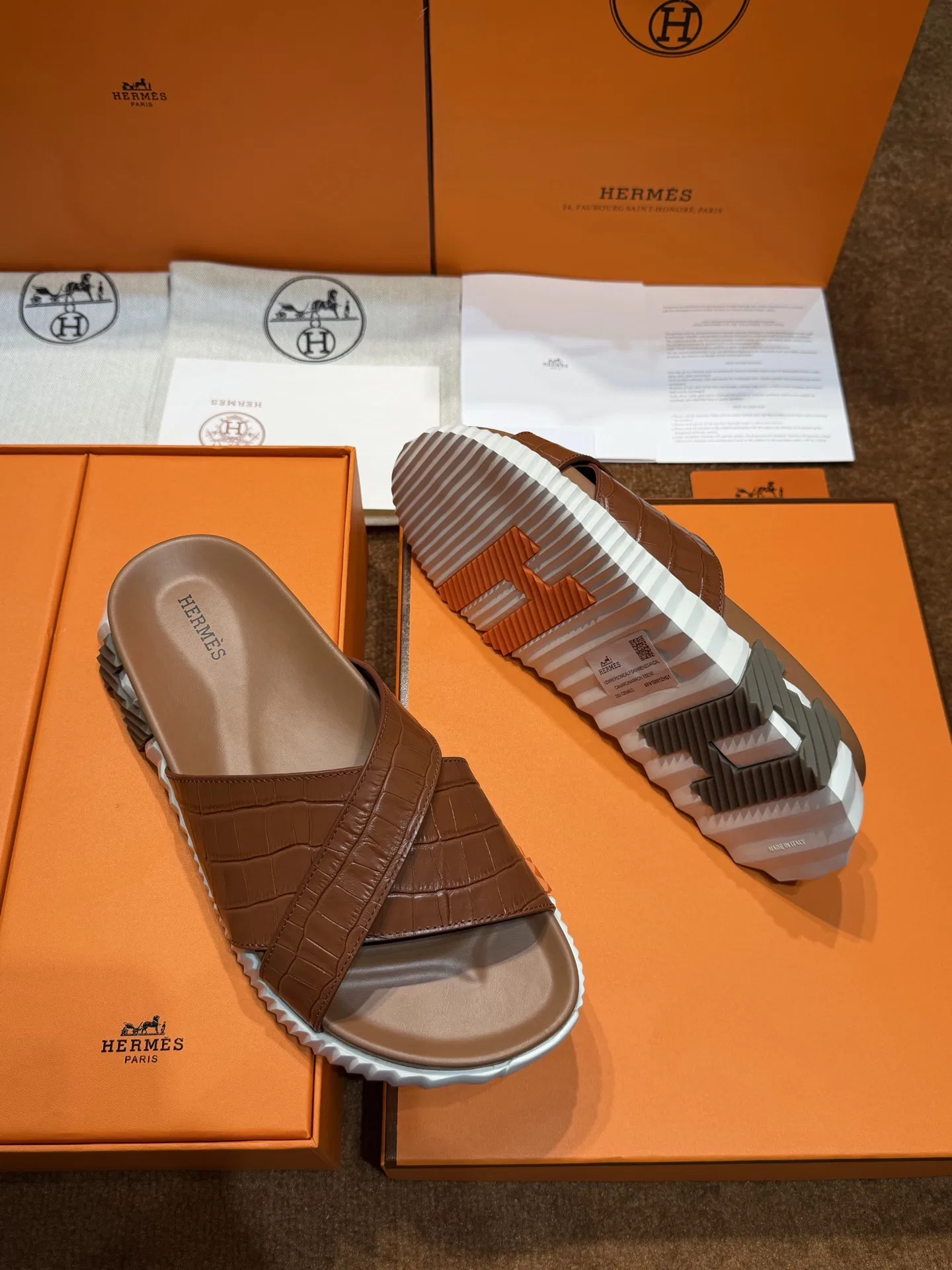 HER 27FW FGOECNM 018 슬리퍼 43