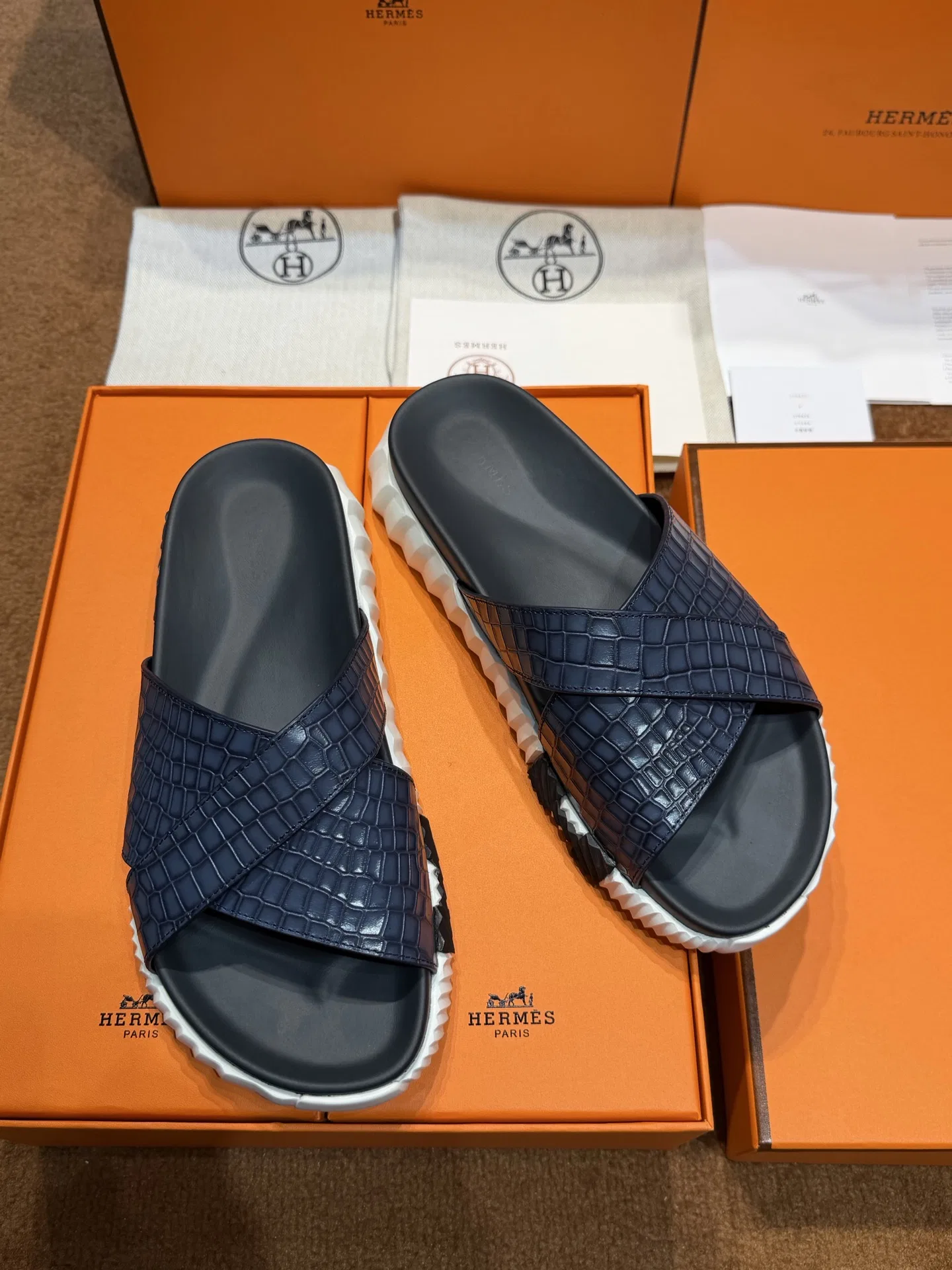 HER 27FW FGOECNM 019 슬리퍼 9