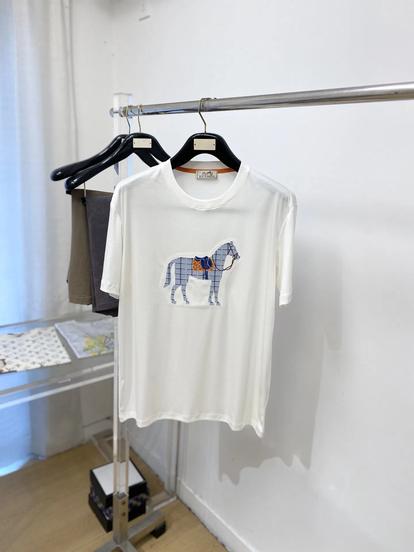 HER 27FW HWUXXKQ 003 반팔티셔츠 7
