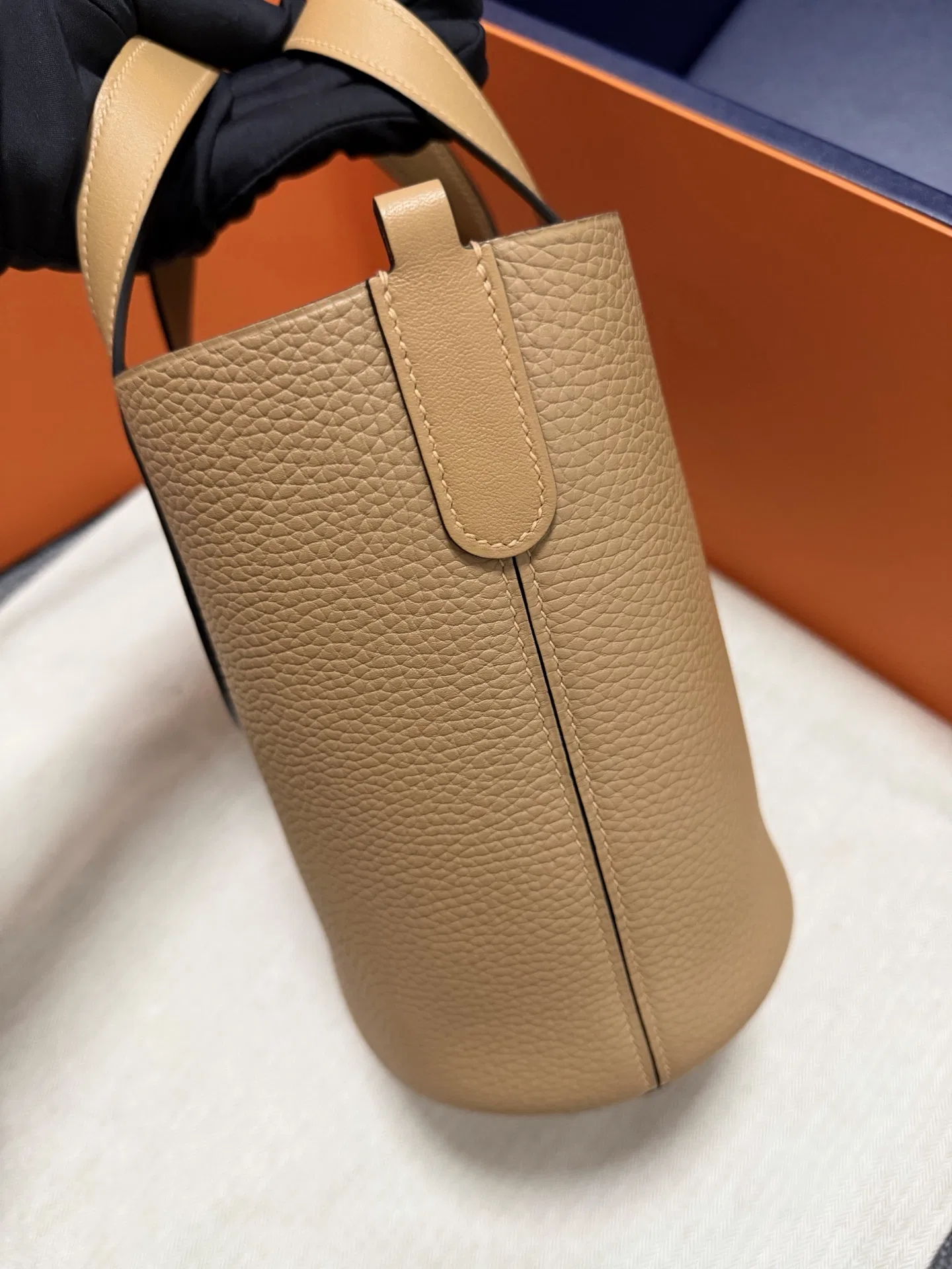 HER 27FW OLJXCOB 005 버킷백 9