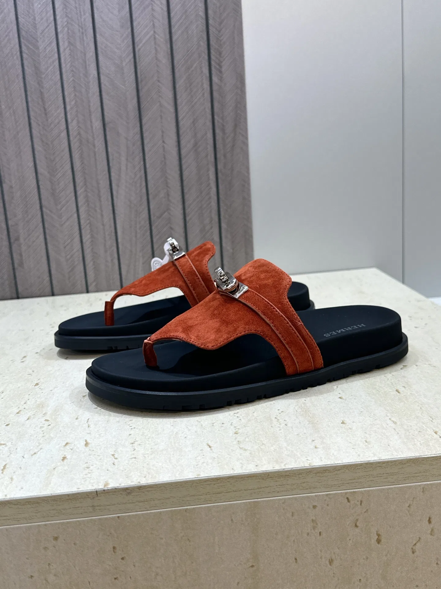 HER 27FW WDXRVMD 040 쪼리 14