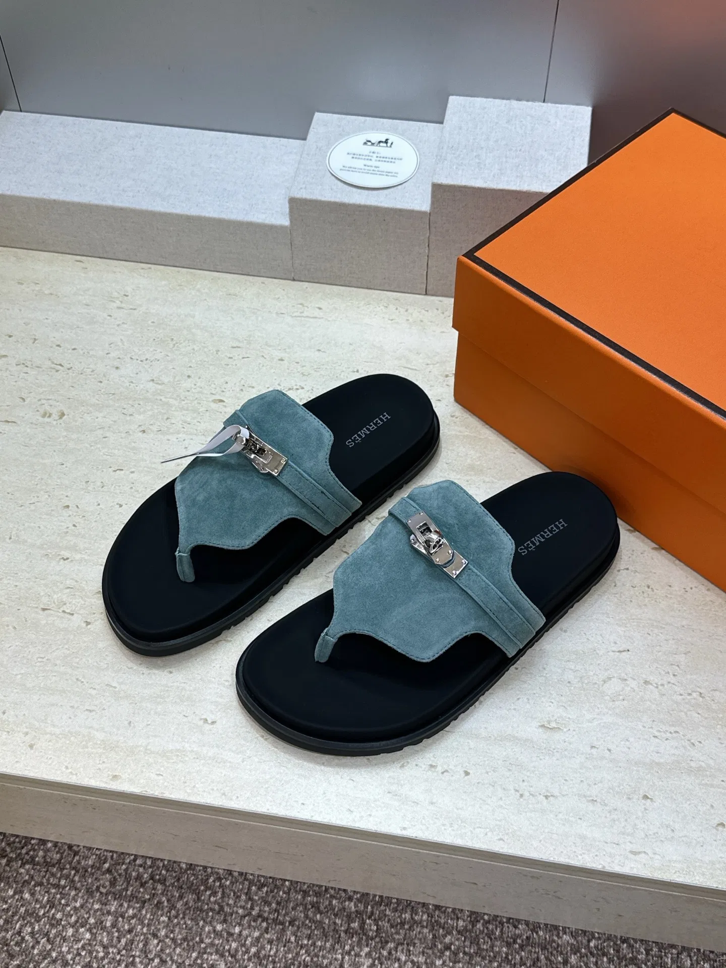 HER 27FW WDXRVMD 040 쪼리 21