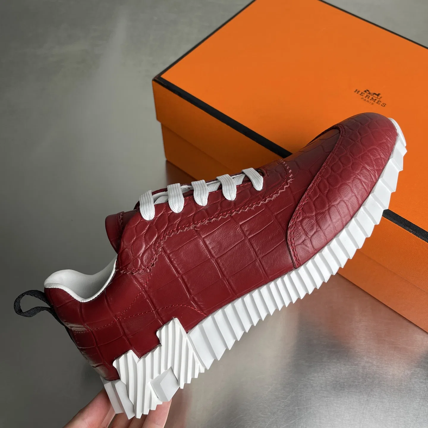 HER 27FW WHZIAAB 008 스니커즈 43