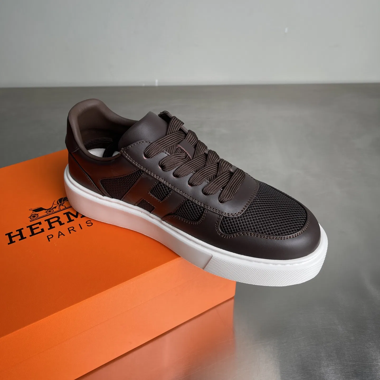 HER 27FW WHZIAAB 009 스니커즈 16