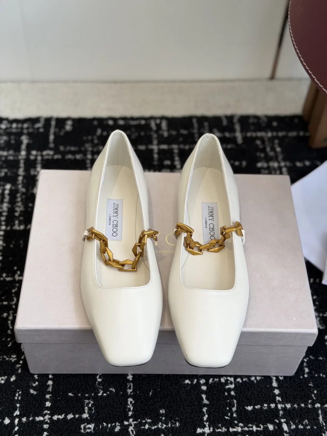 JIMMY 27FW OEHVZJN 001 플랫슈즈 19