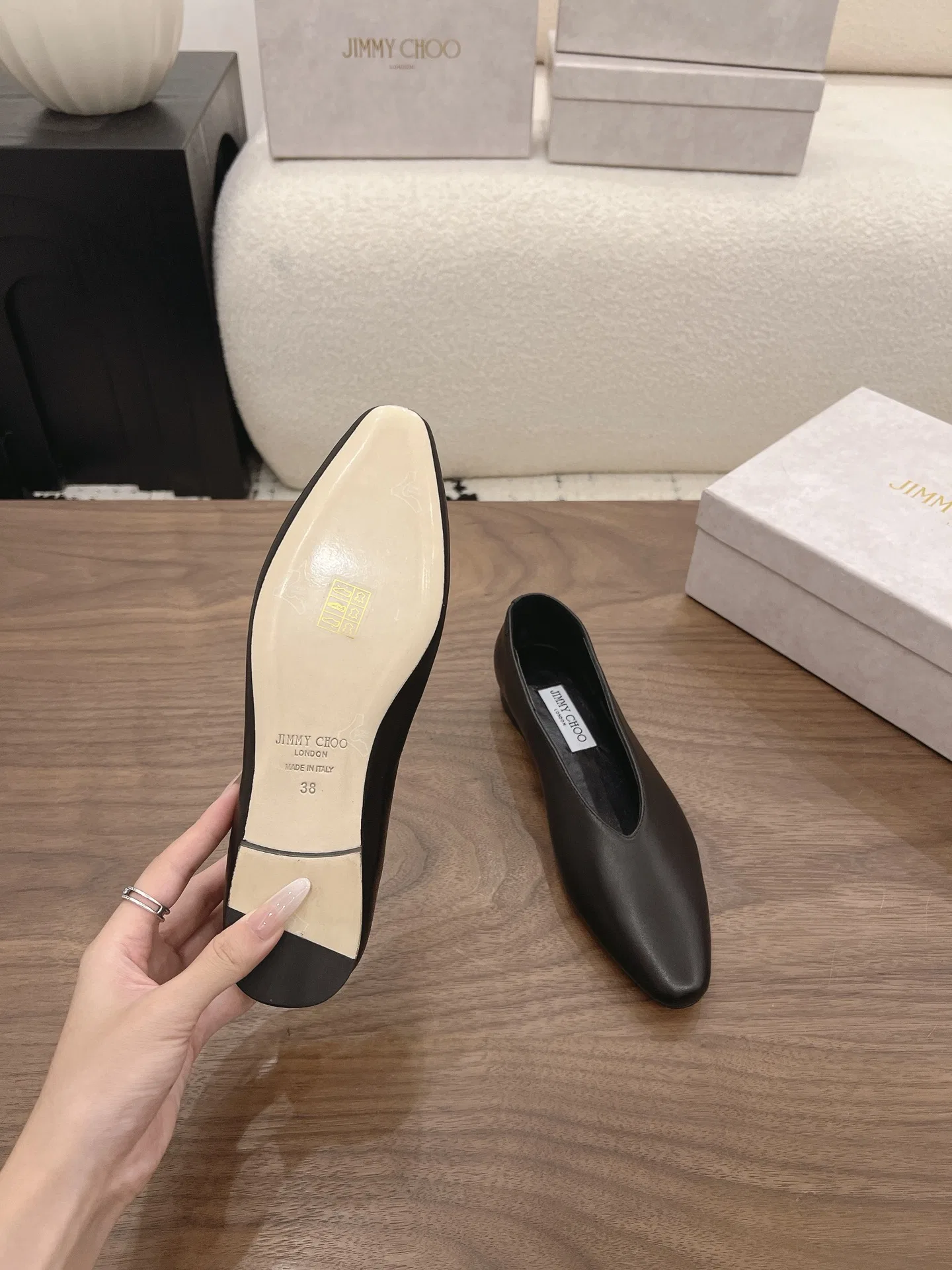 JIMMY 27FW WFBLCZT 018 플랫슈즈 15