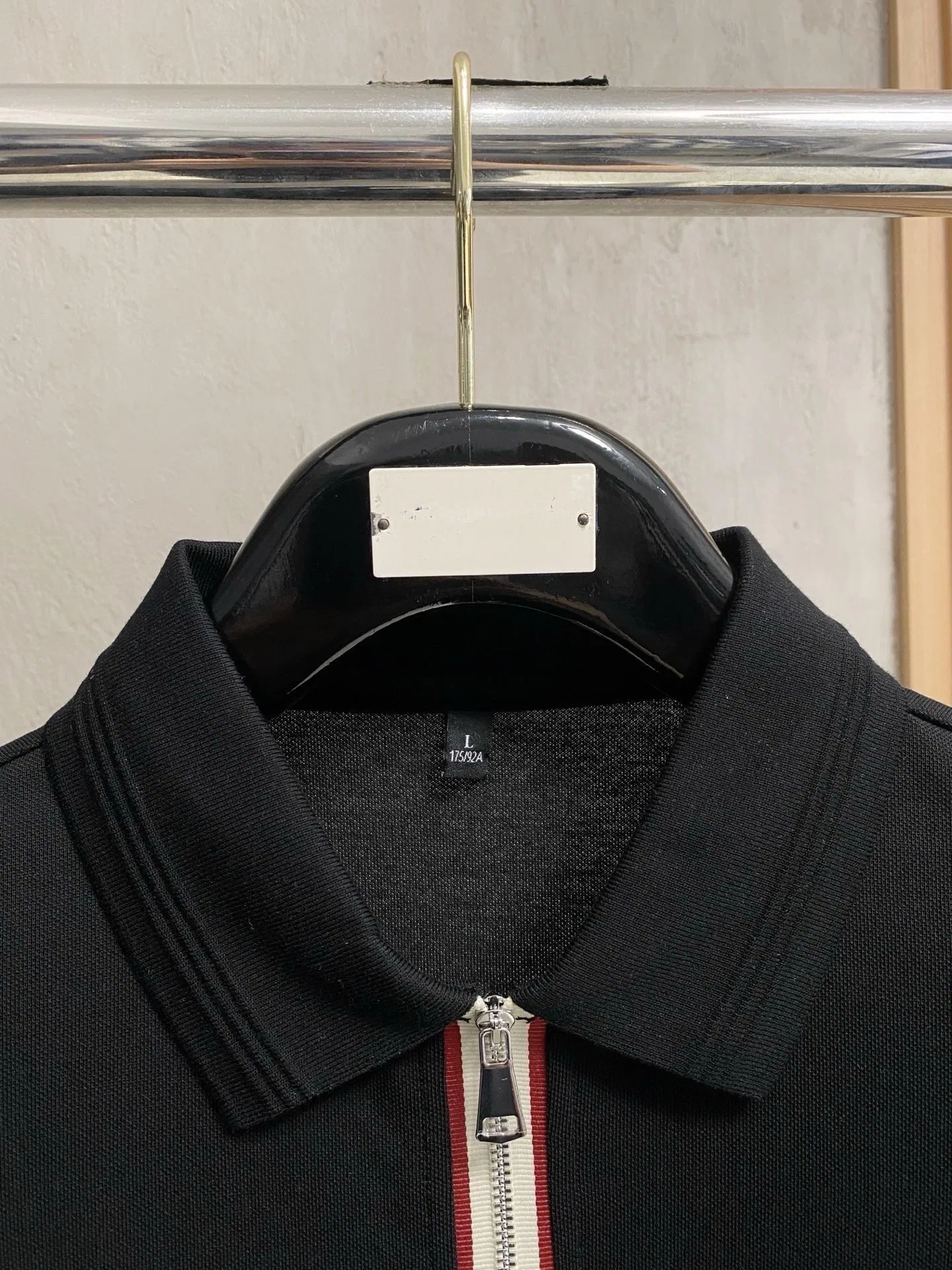 LOE 27FW GKLGTQR 001 폴로반팔티셔츠 11