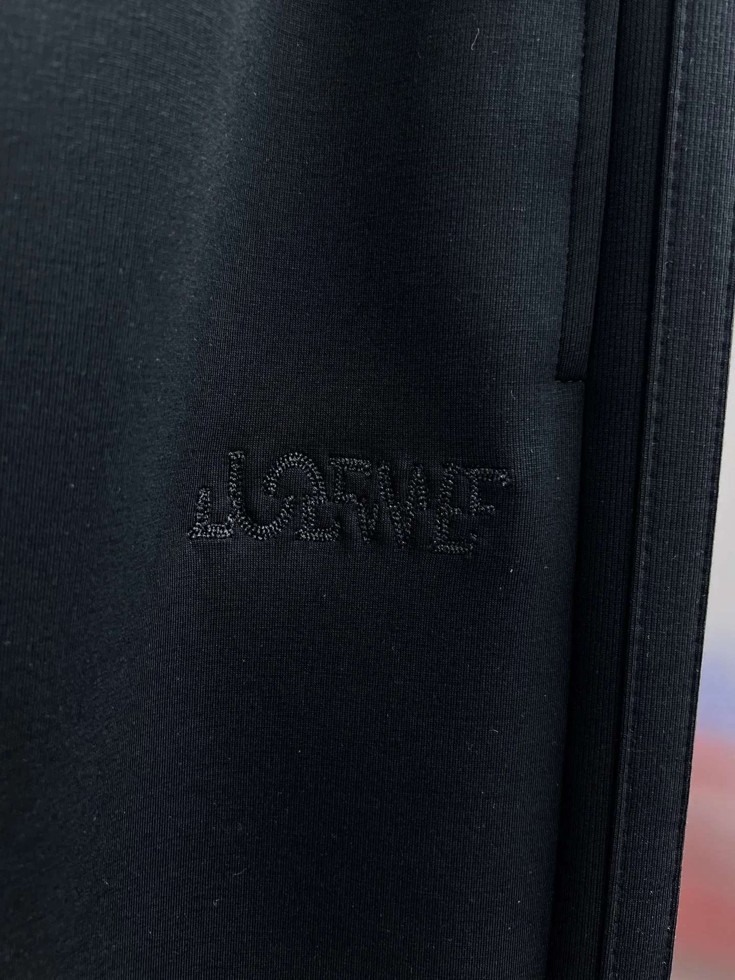 LOE 27FW HKMQHBV 008 스웻팬츠 7