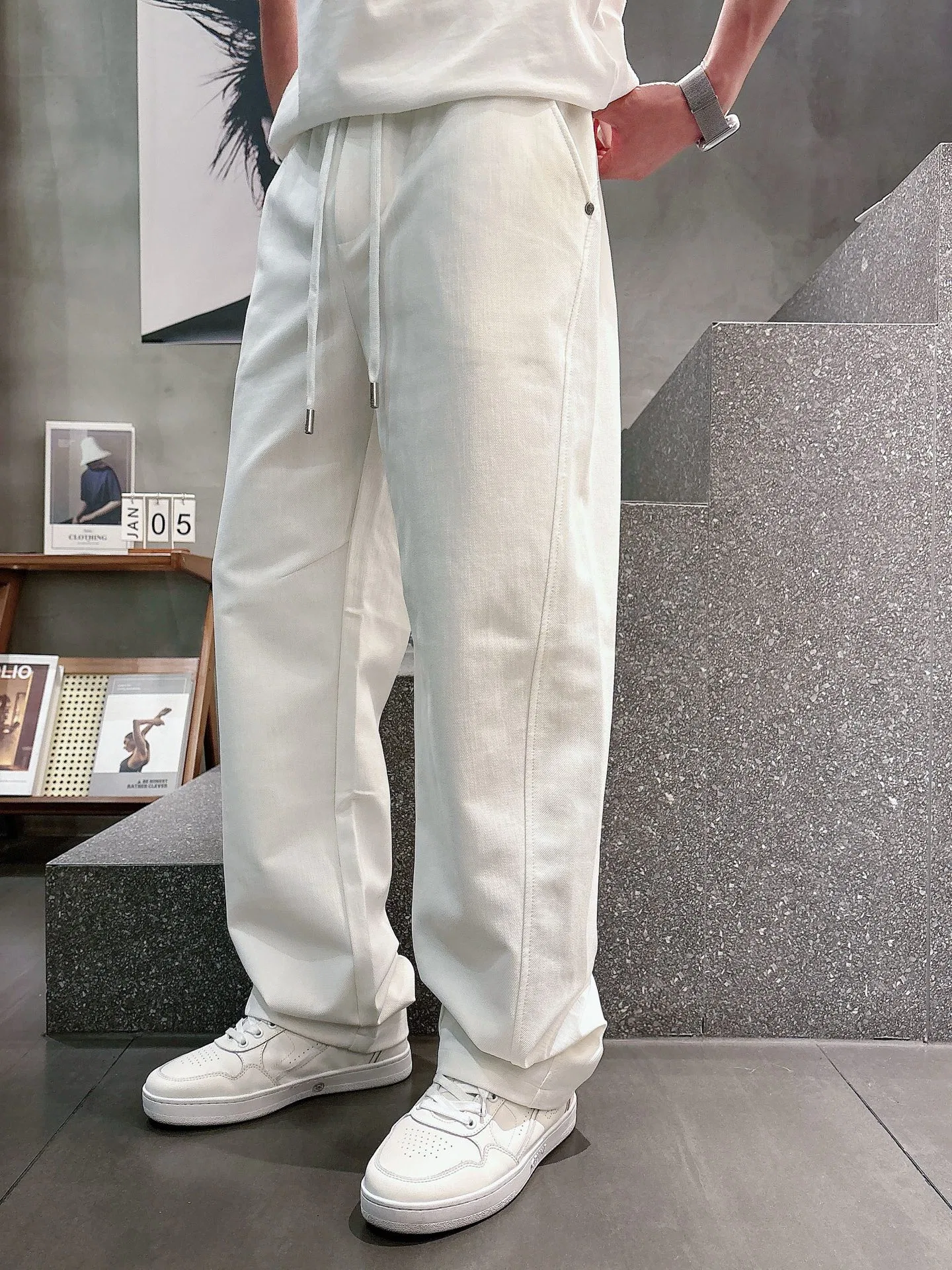 LOE 27FW HKMQHBV 011 스웻팬츠 11